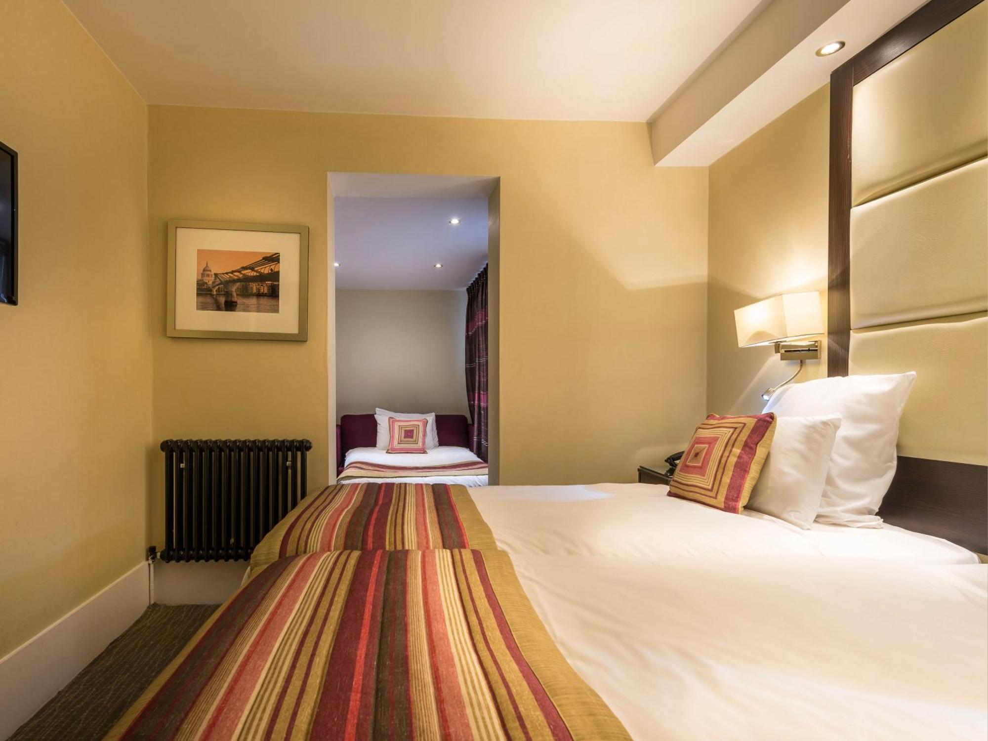 Deluxe Triple Room