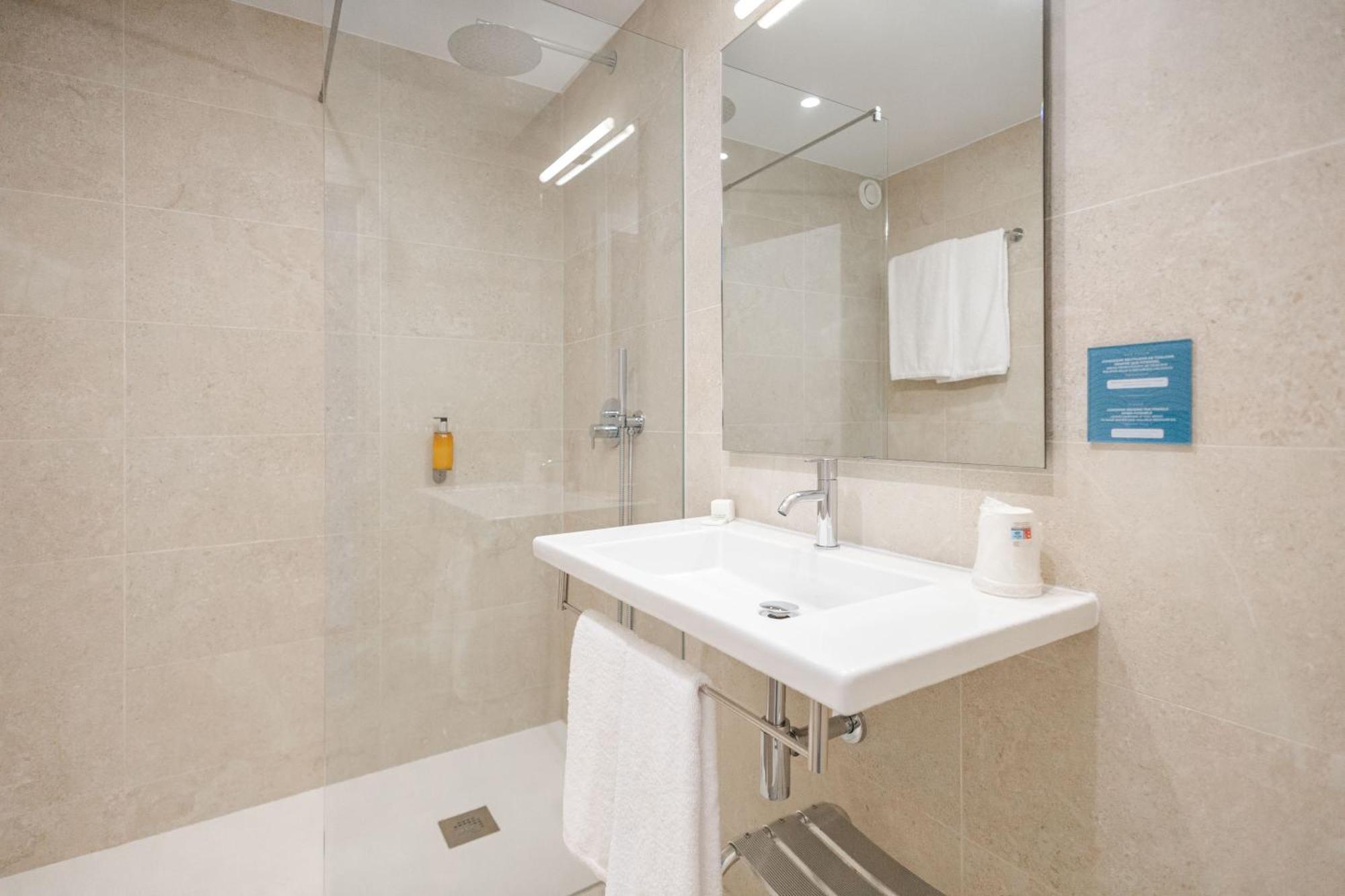 Double or Twin Room with Balcony
