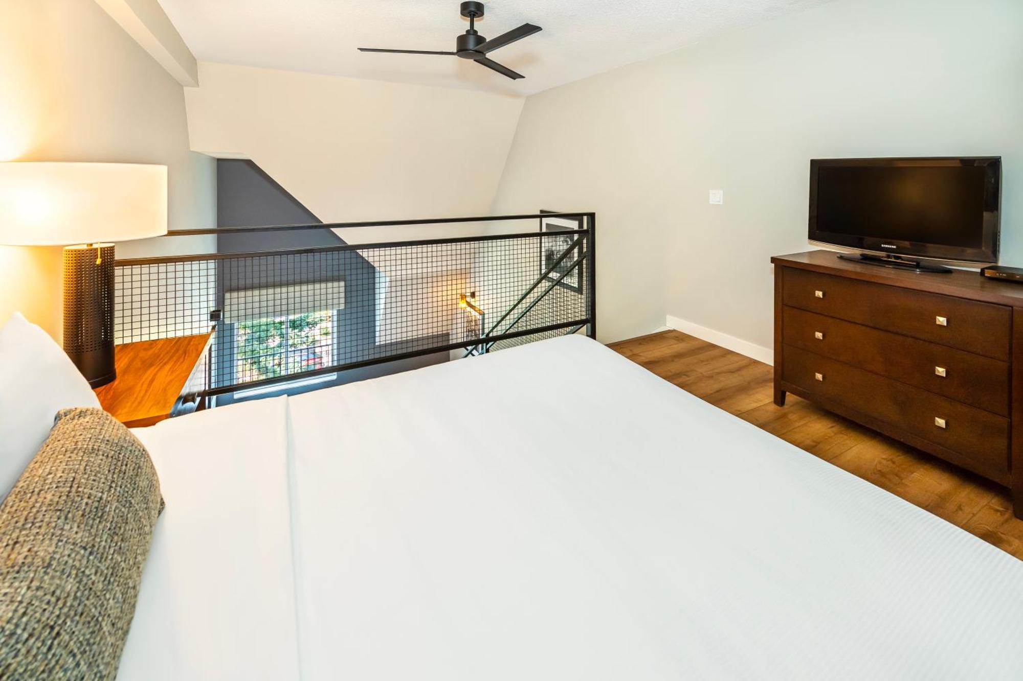 Loft Suite,1613415327:JPEG