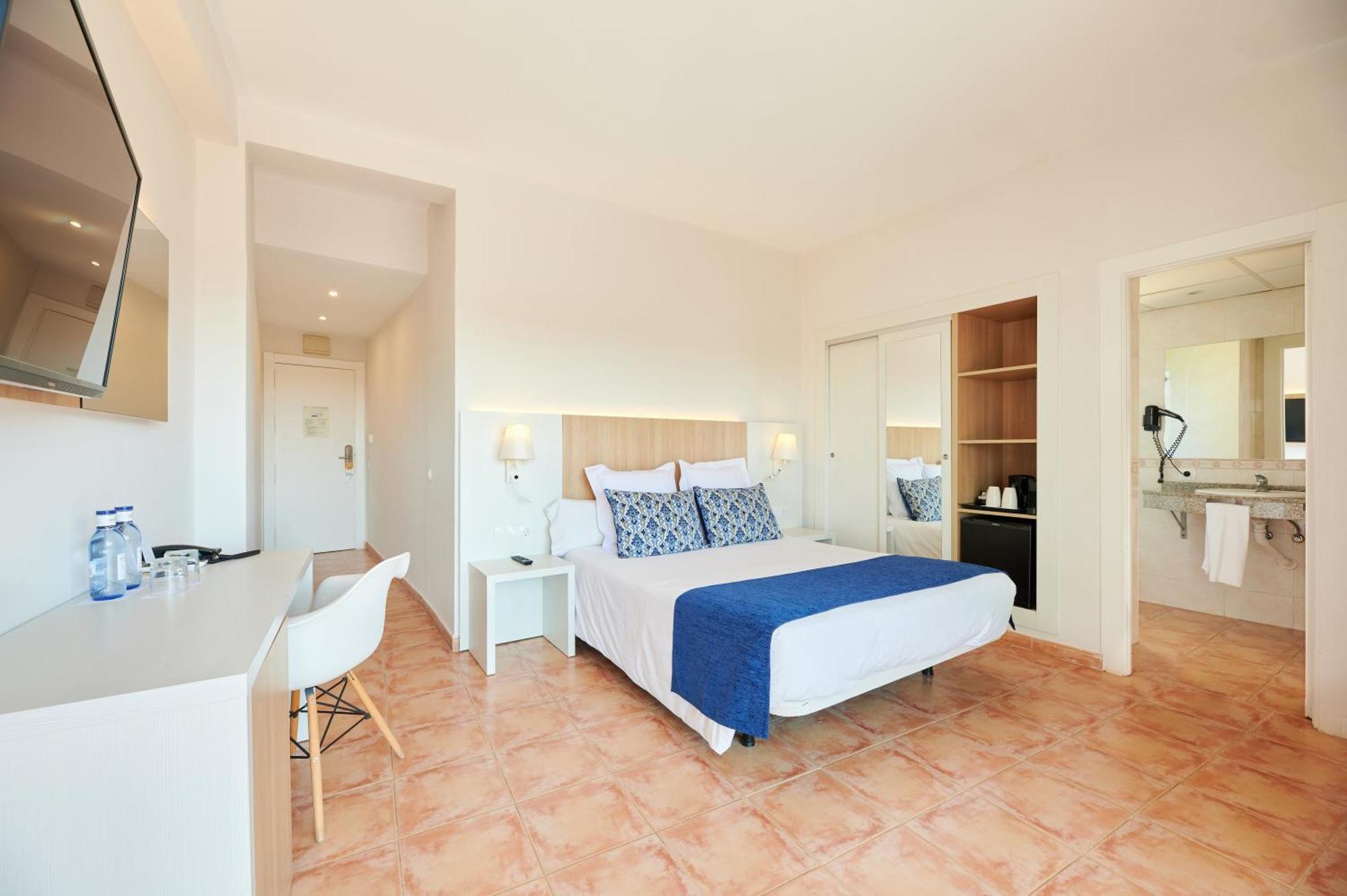 Double Room,1614785976:JPEG