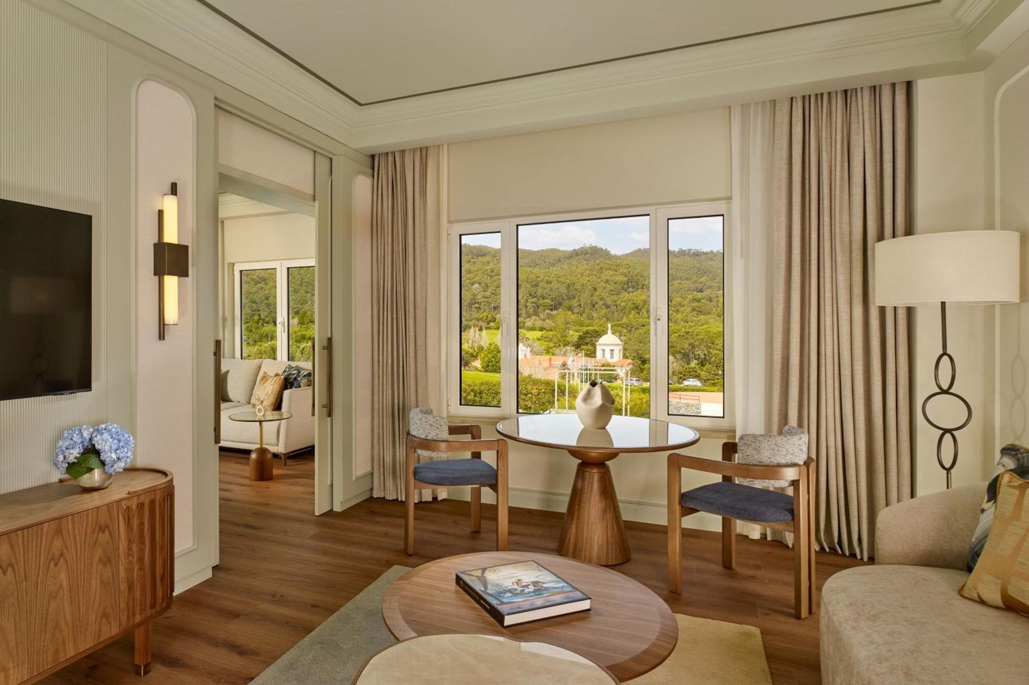 One-Bedroom Executive King Suite Resort View