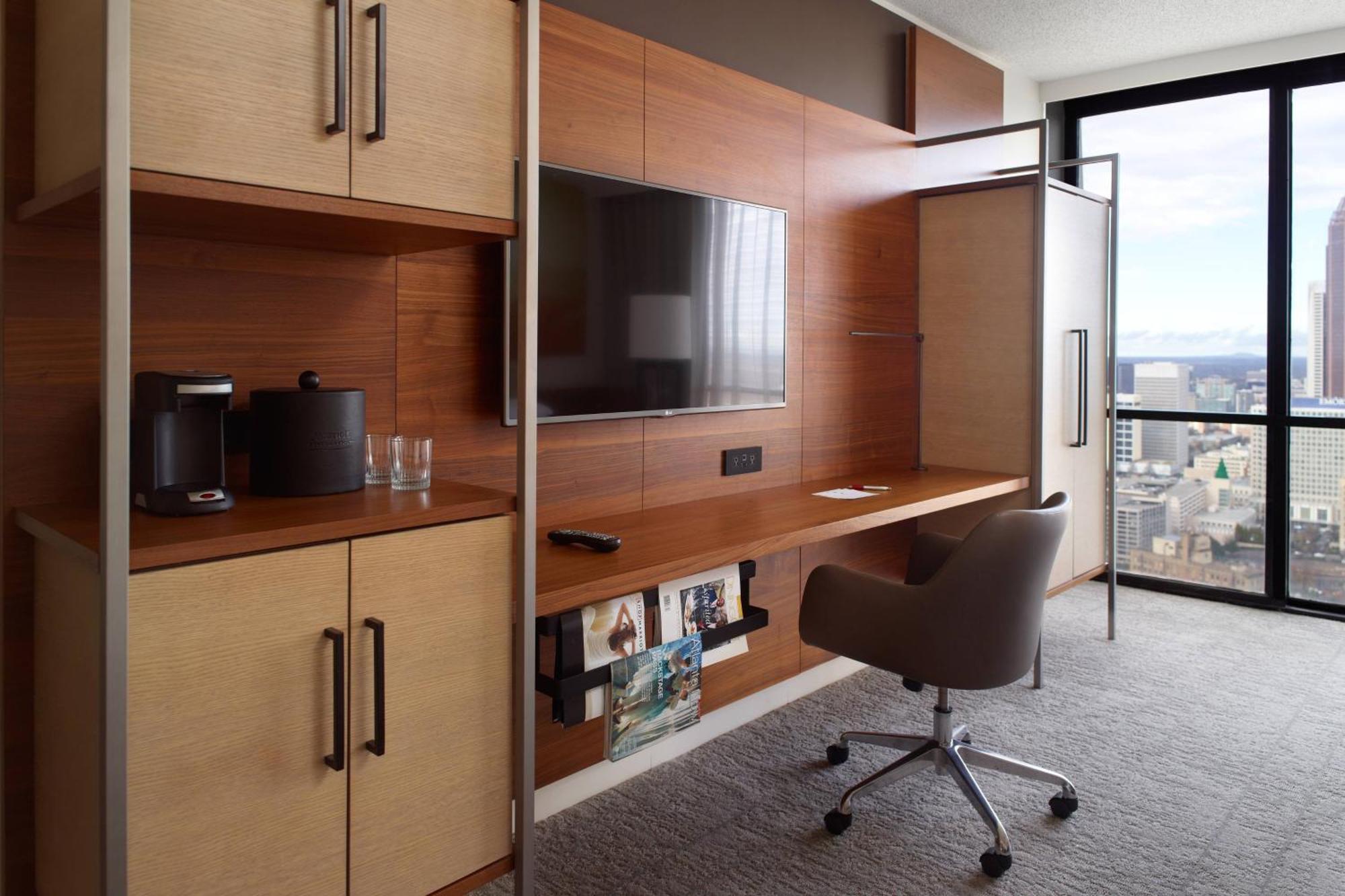 Room 2 Double Beds City View