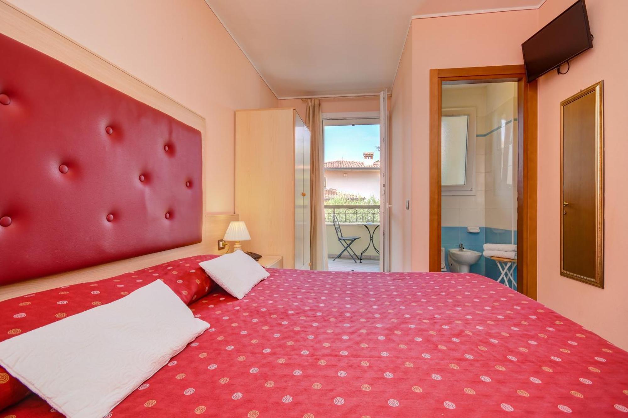 Standard Double or Twin Room Balcony