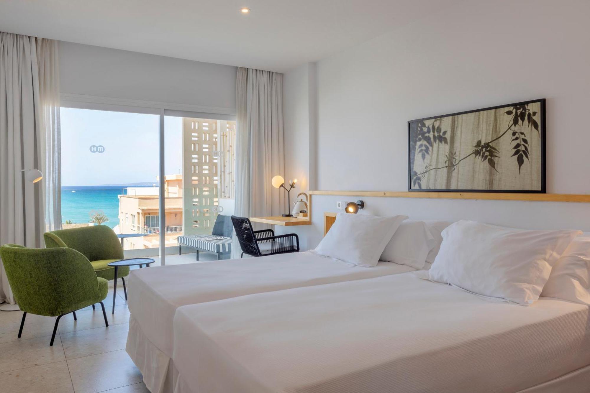 Double or Twin Balcony Partial Sea View