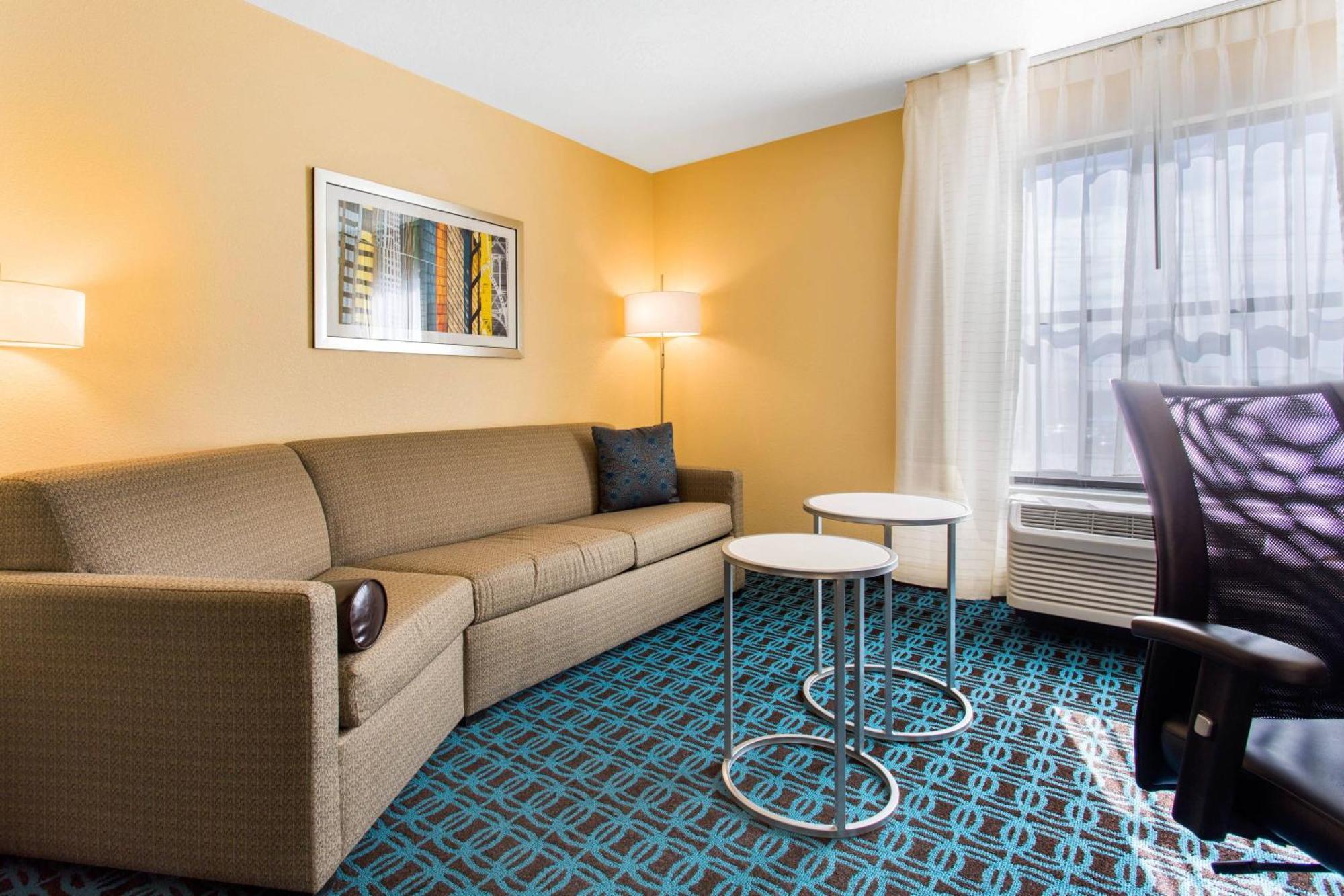 King Suite with Sofa Bed,1632992120:JPEG