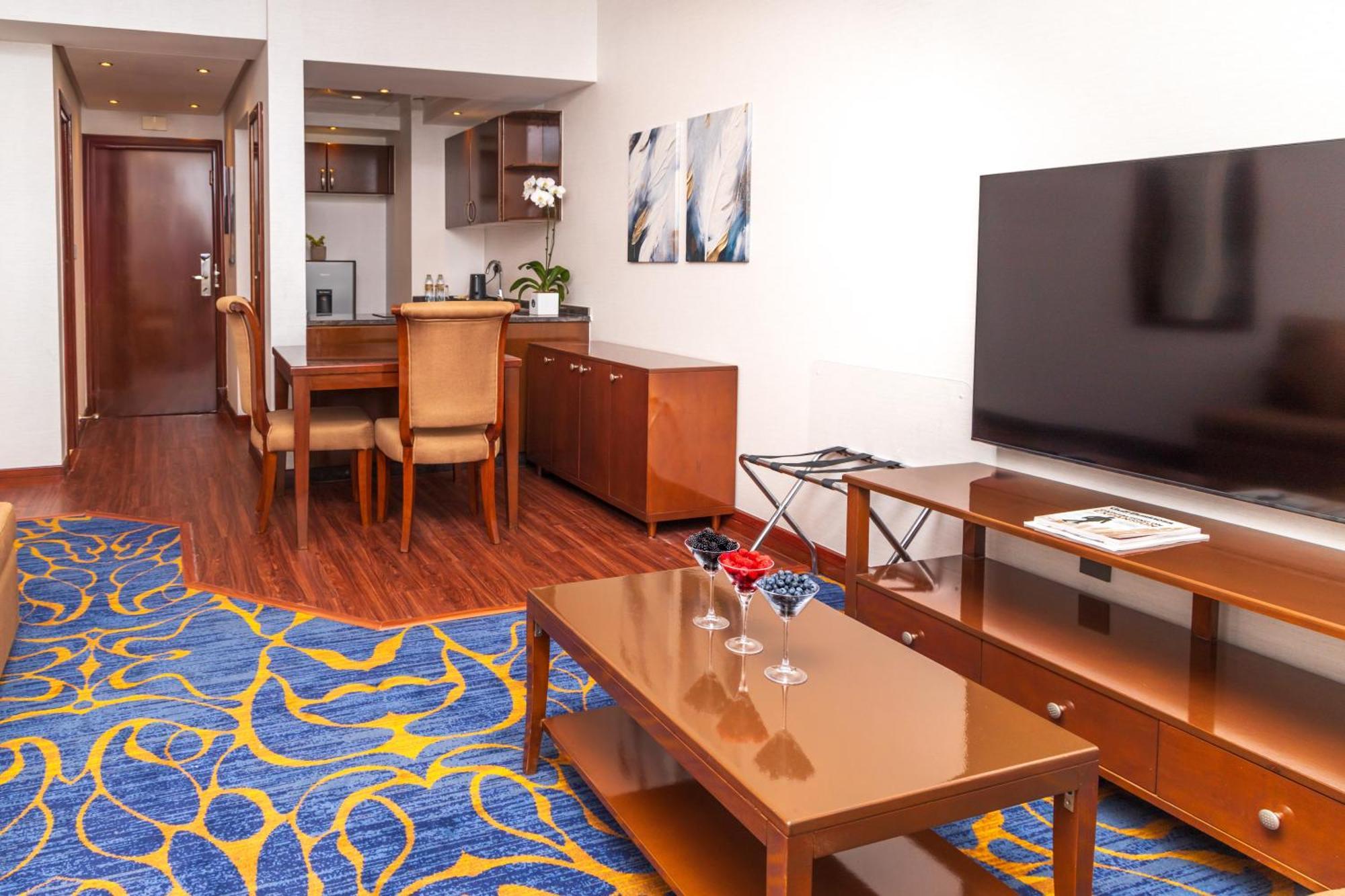 Deluxe Suite One Bedroom - Complimentary Transfer to Bluewater Island and JBR,1639558557:JPEG