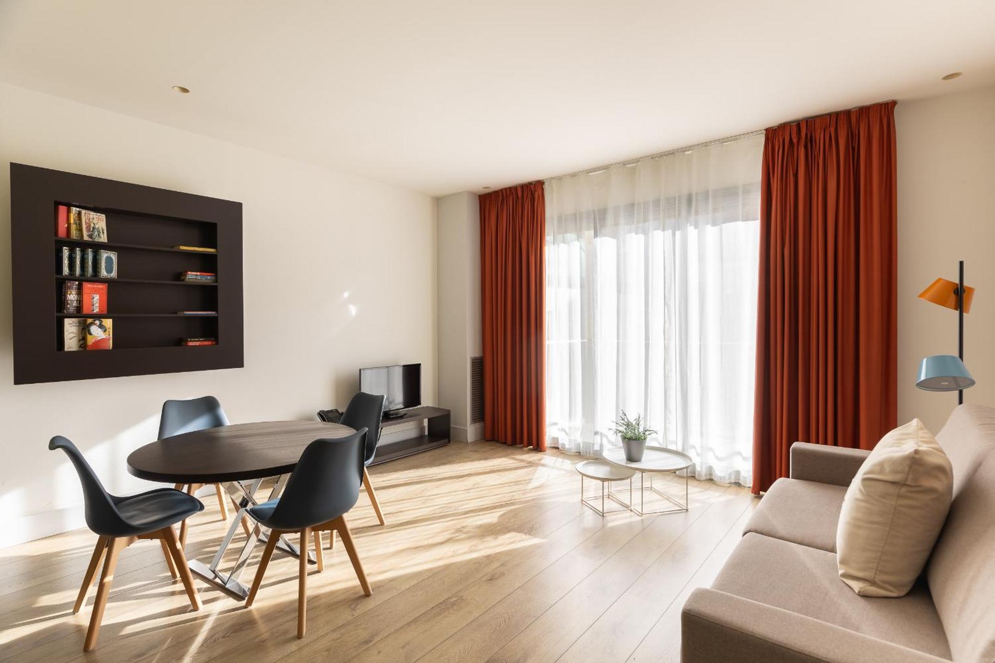 One-Bedroom Apartment 1
