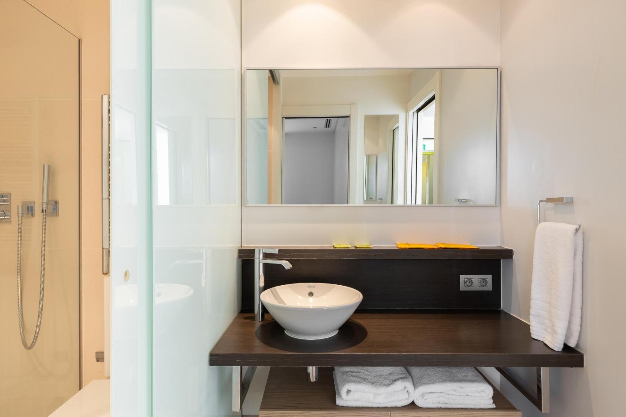 One-Bedroom Apartment 1