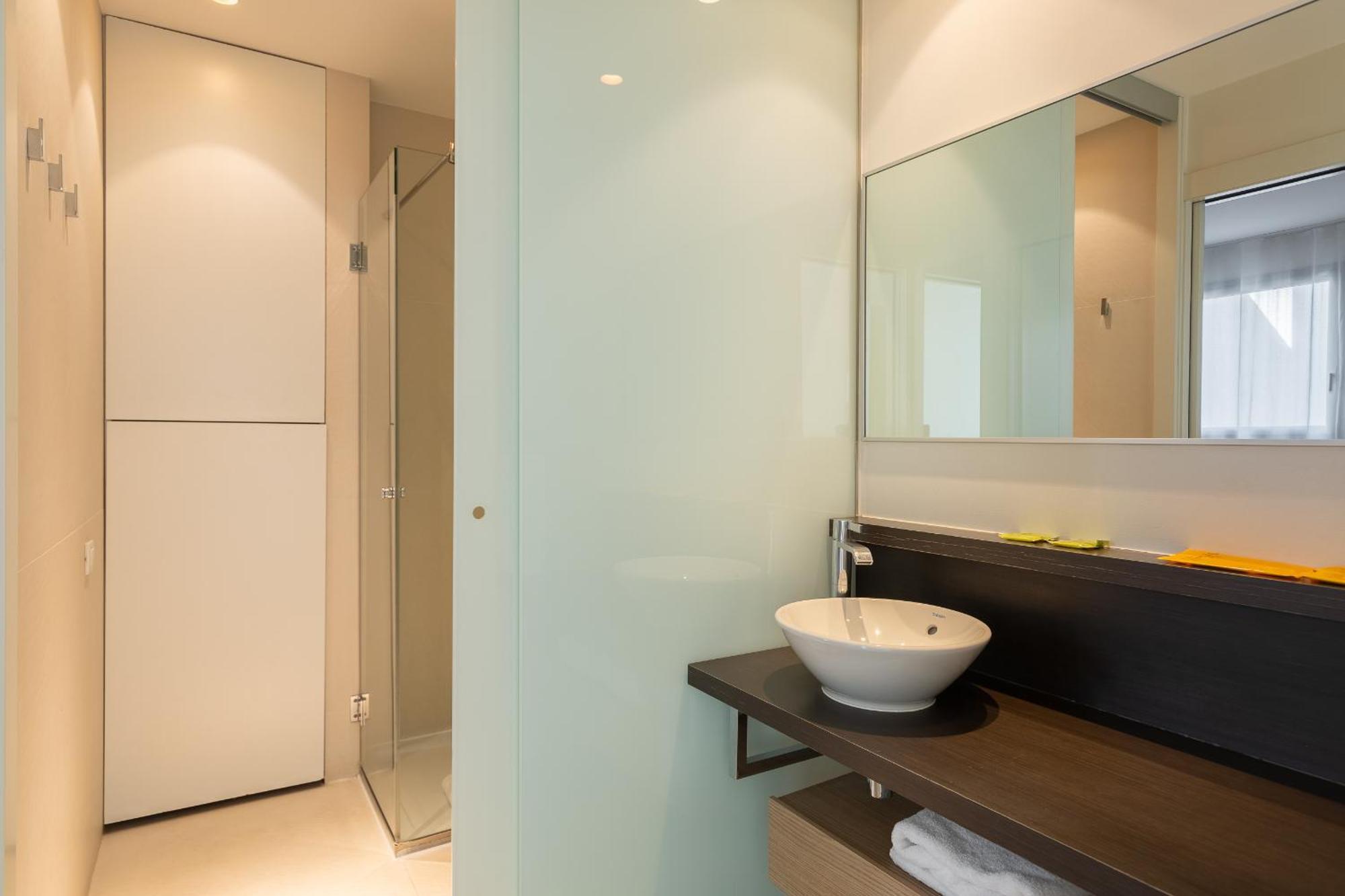 One-Bedroom Apartment 1