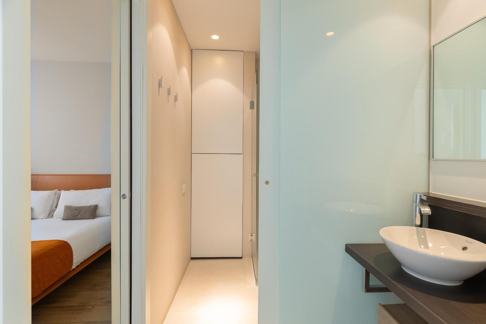 One-Bedroom Apartment 1