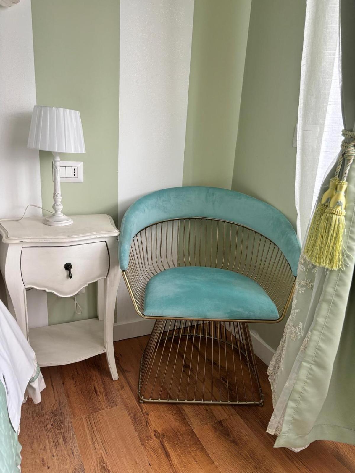 Double Room Private External Bathroom