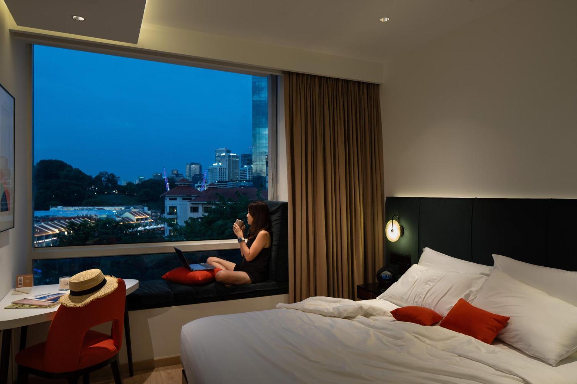 Deluxe Queen Room Pool View