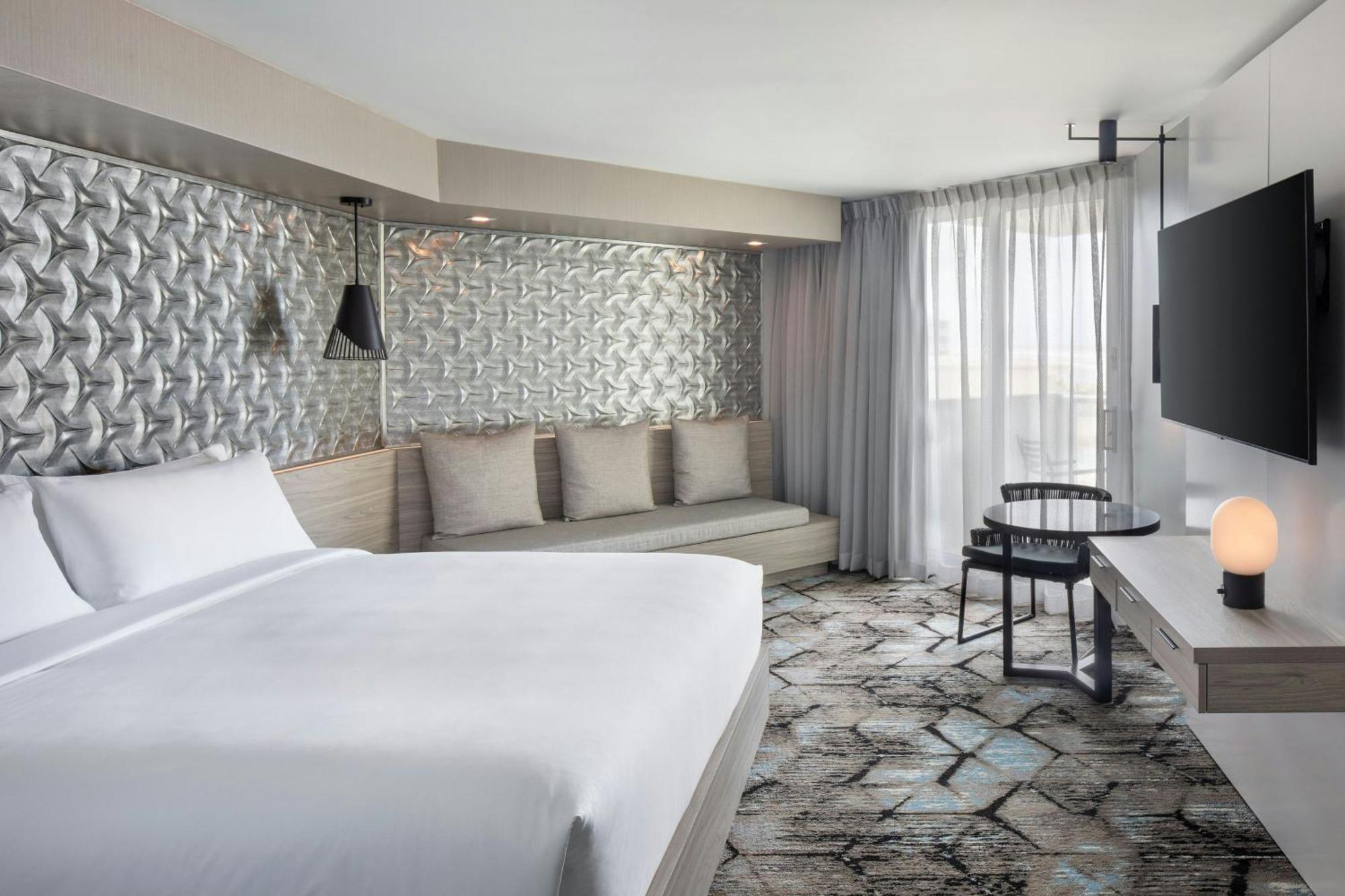 Standard King Room