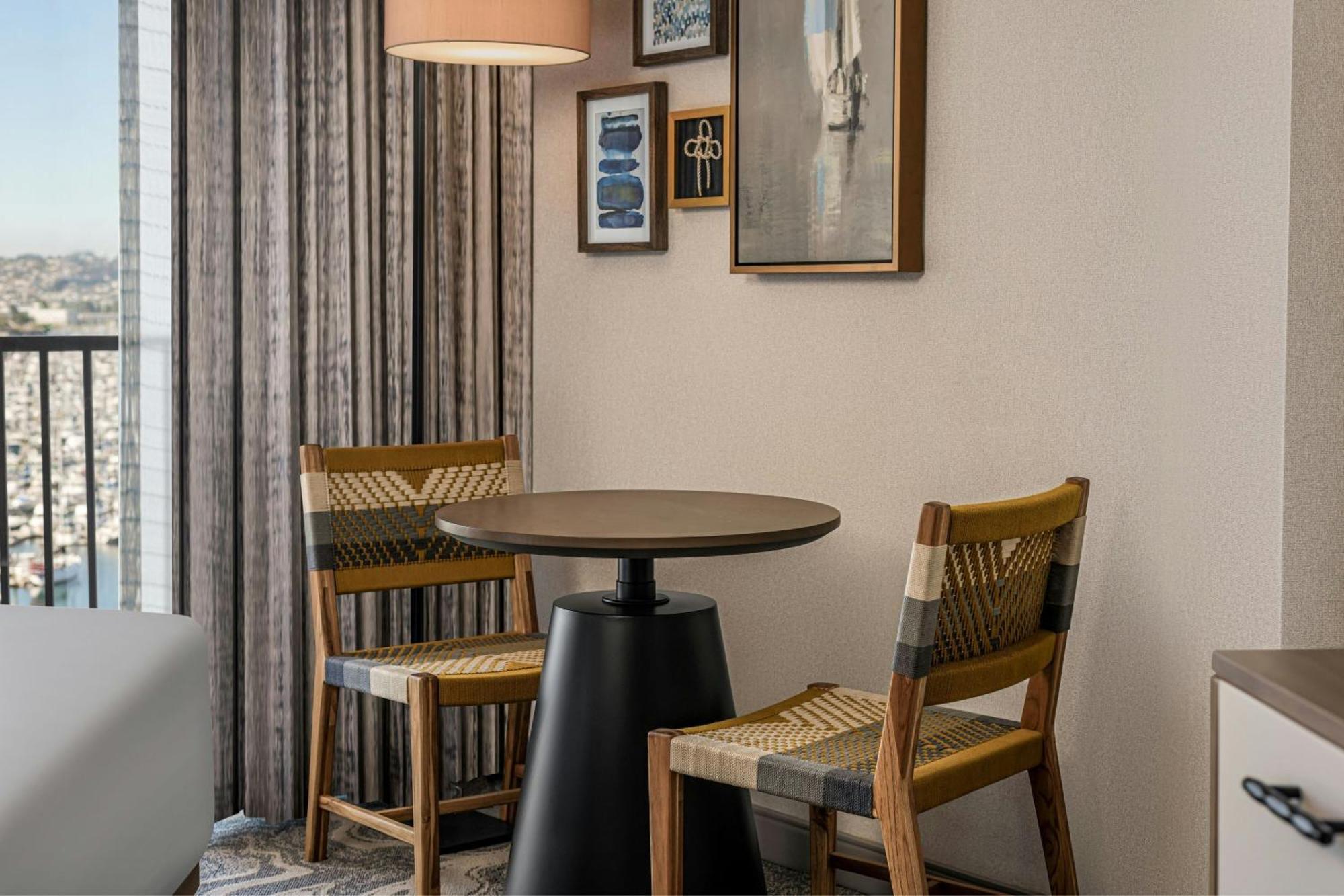 Traditionelles Zimmer mit 2 Doppelbetten - Marina Tower