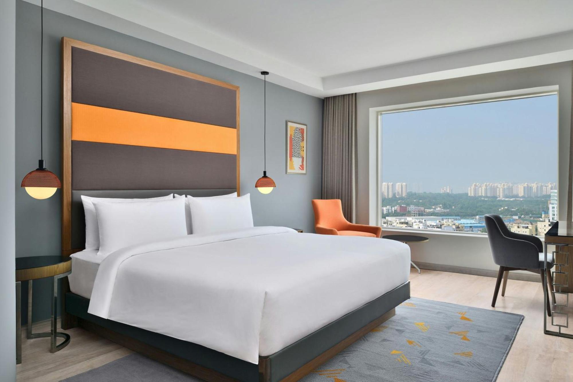 Deluxe Room-King Bed,1555792339:JPEG