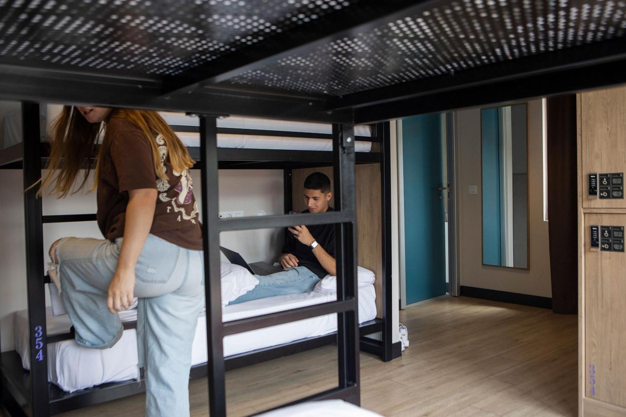 Bed 6-Bed Mixed Dormitory Room