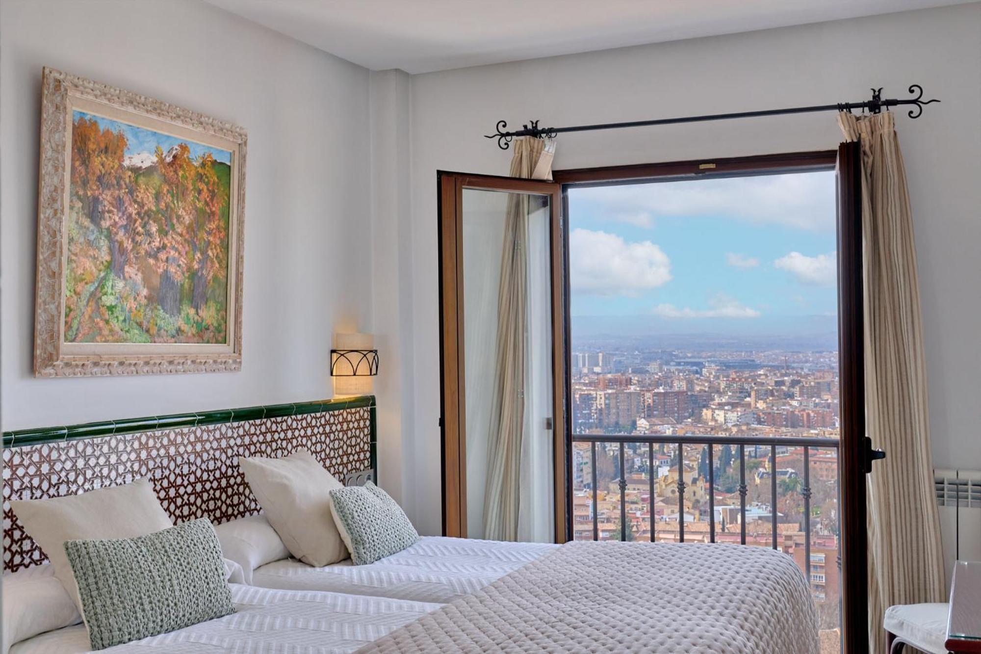 Superior Twin Room City View