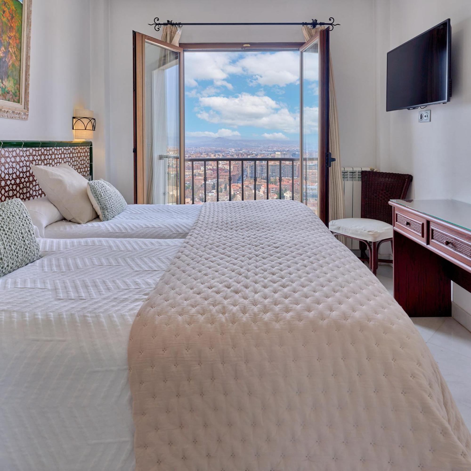 Superior Twin Room City View