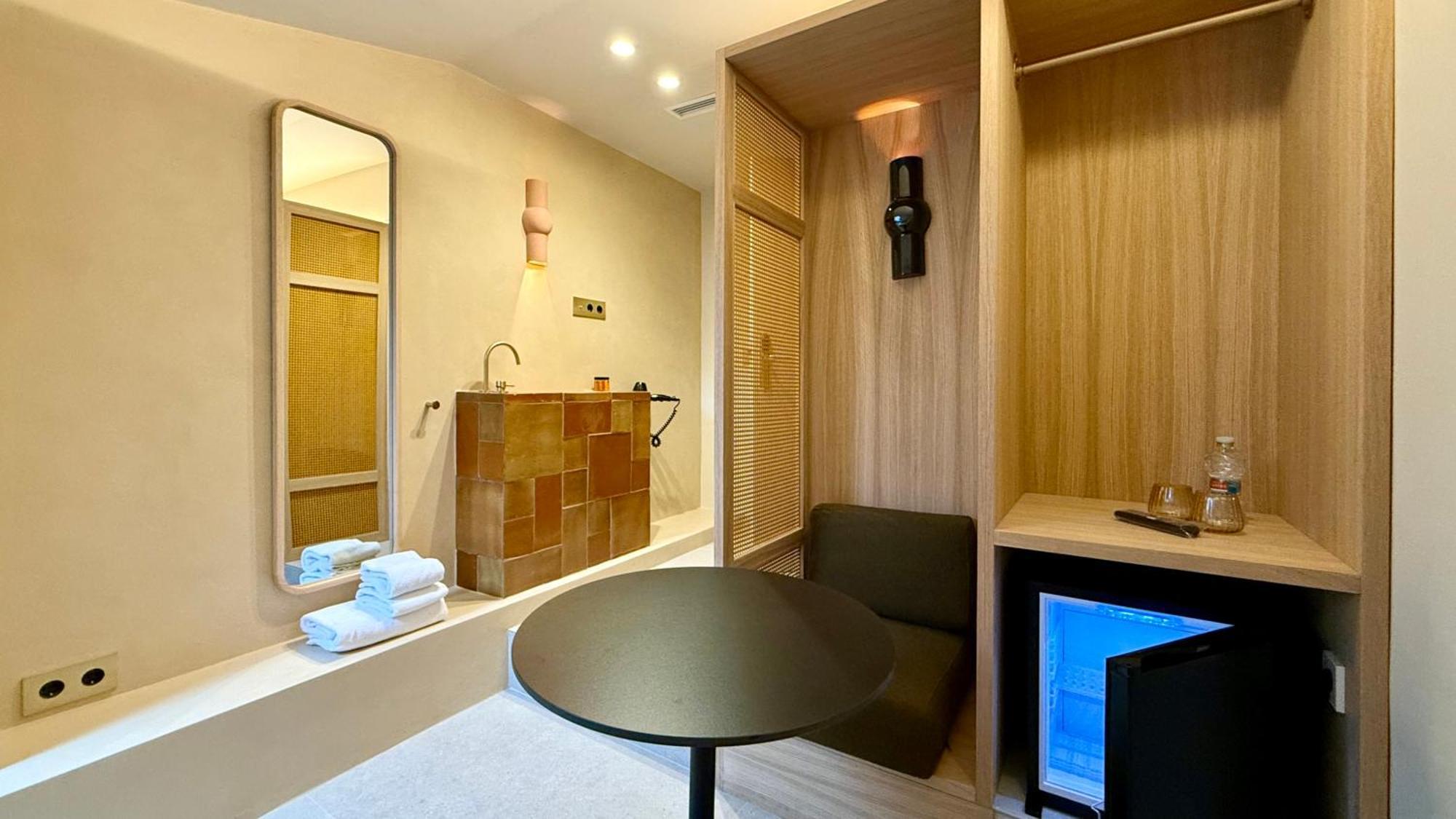 Standard Double Room,1649914387:JPEG