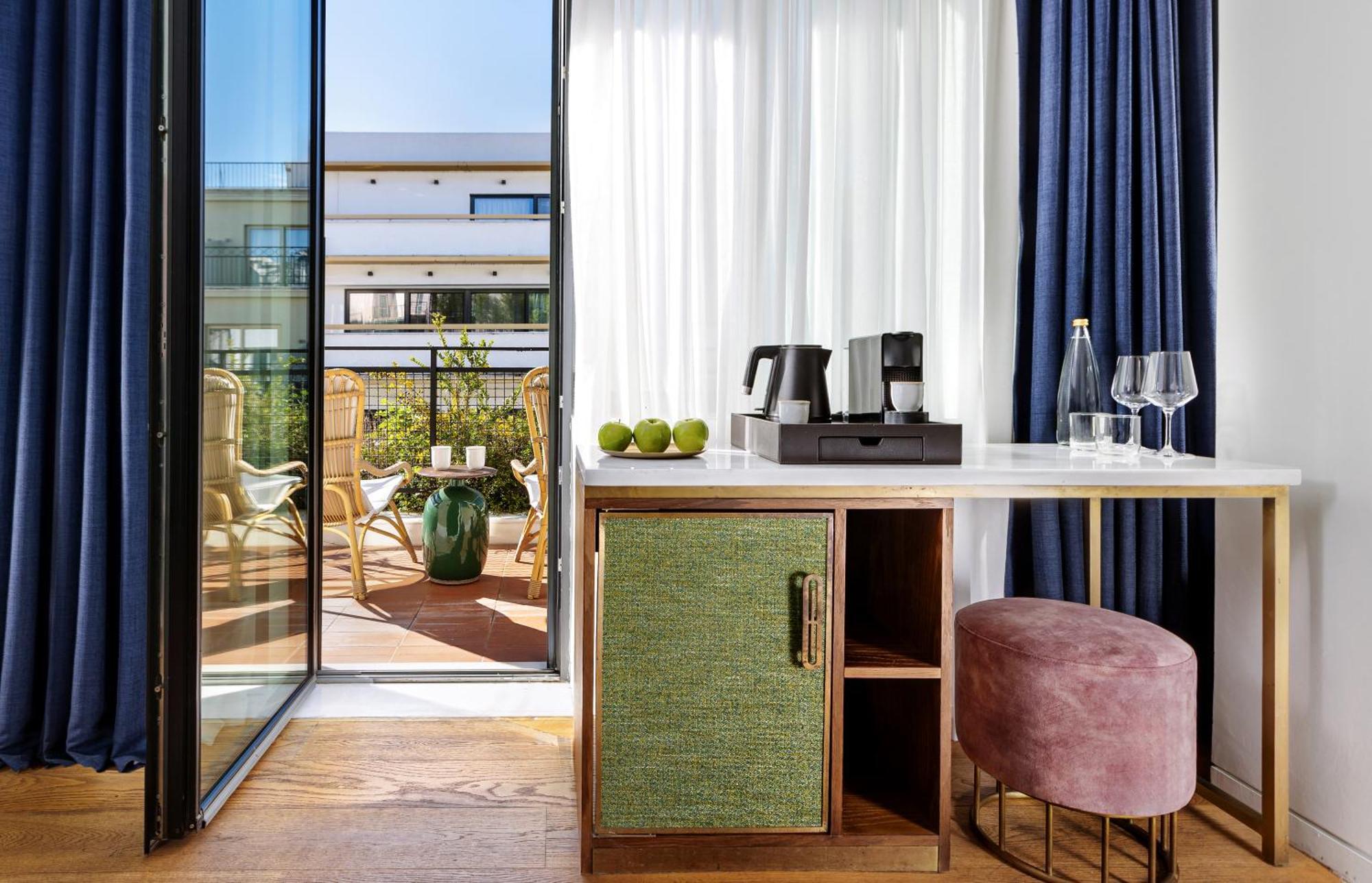 Executive Suite