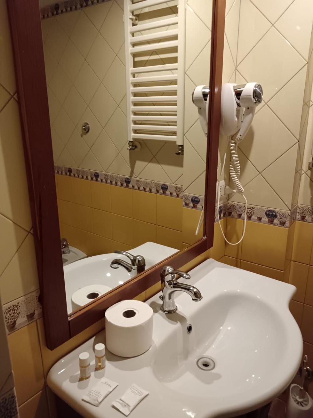 Quadruple Room Private Bathroom