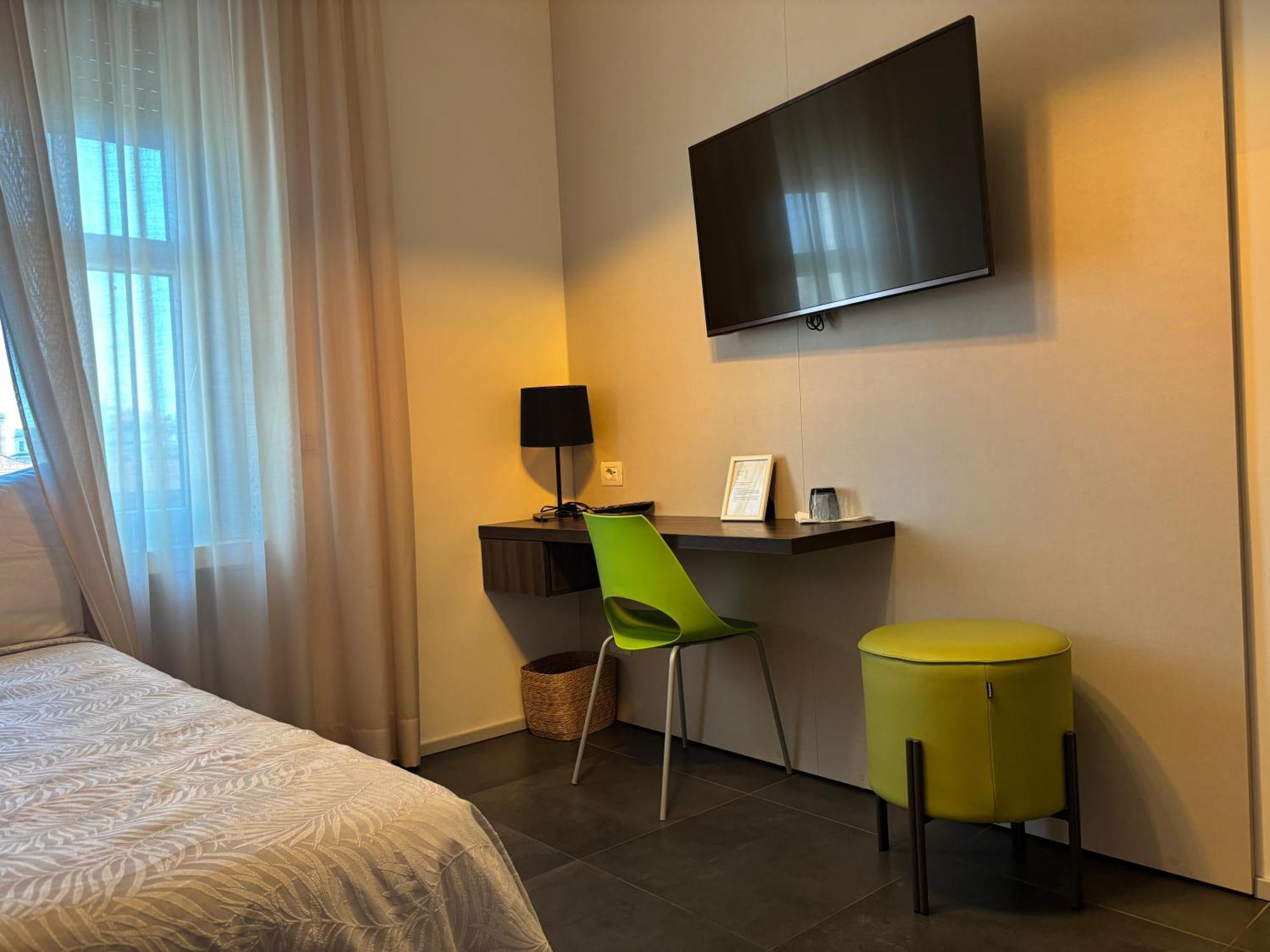 Deluxe Single Room