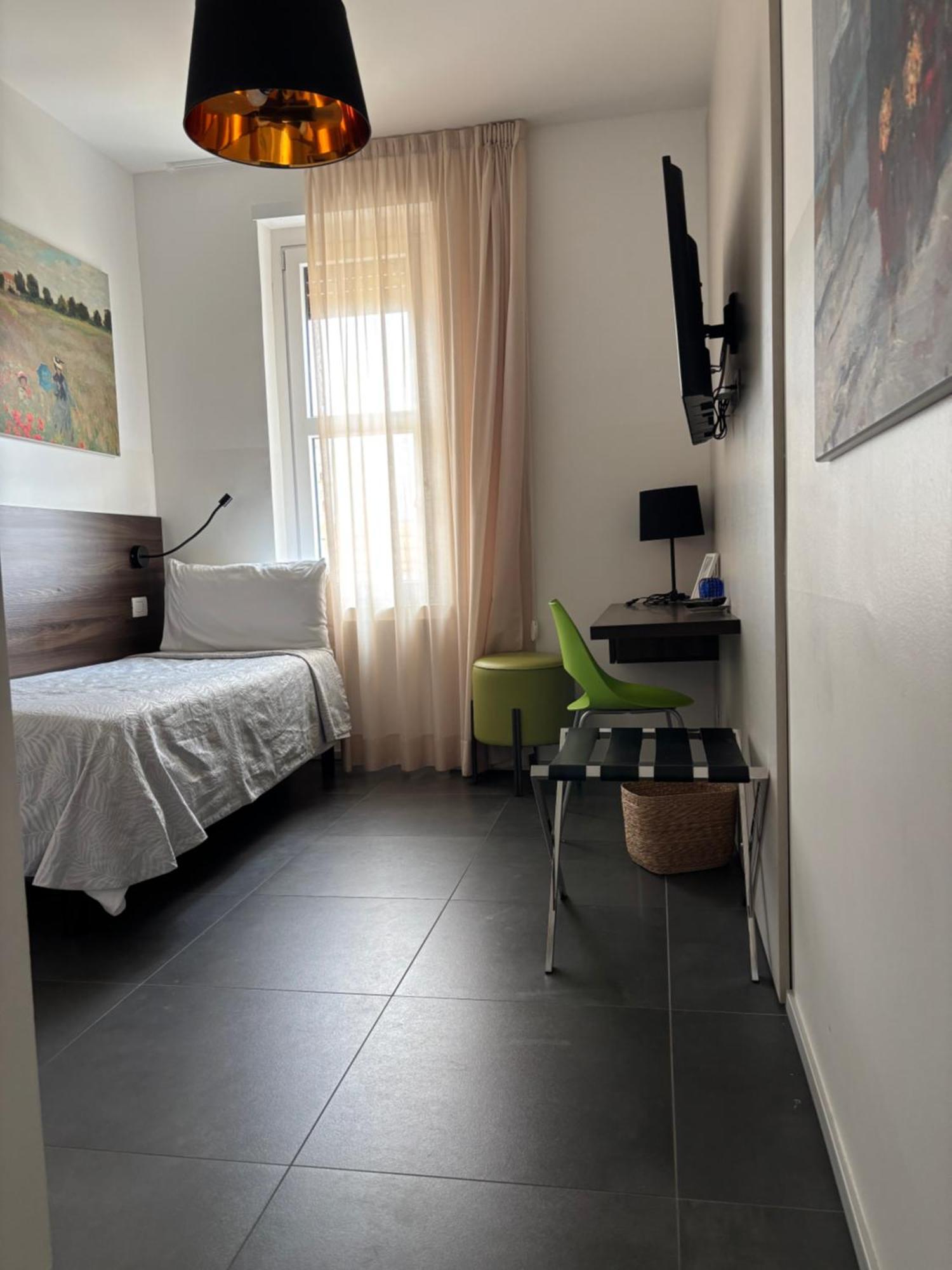 Deluxe Single Room