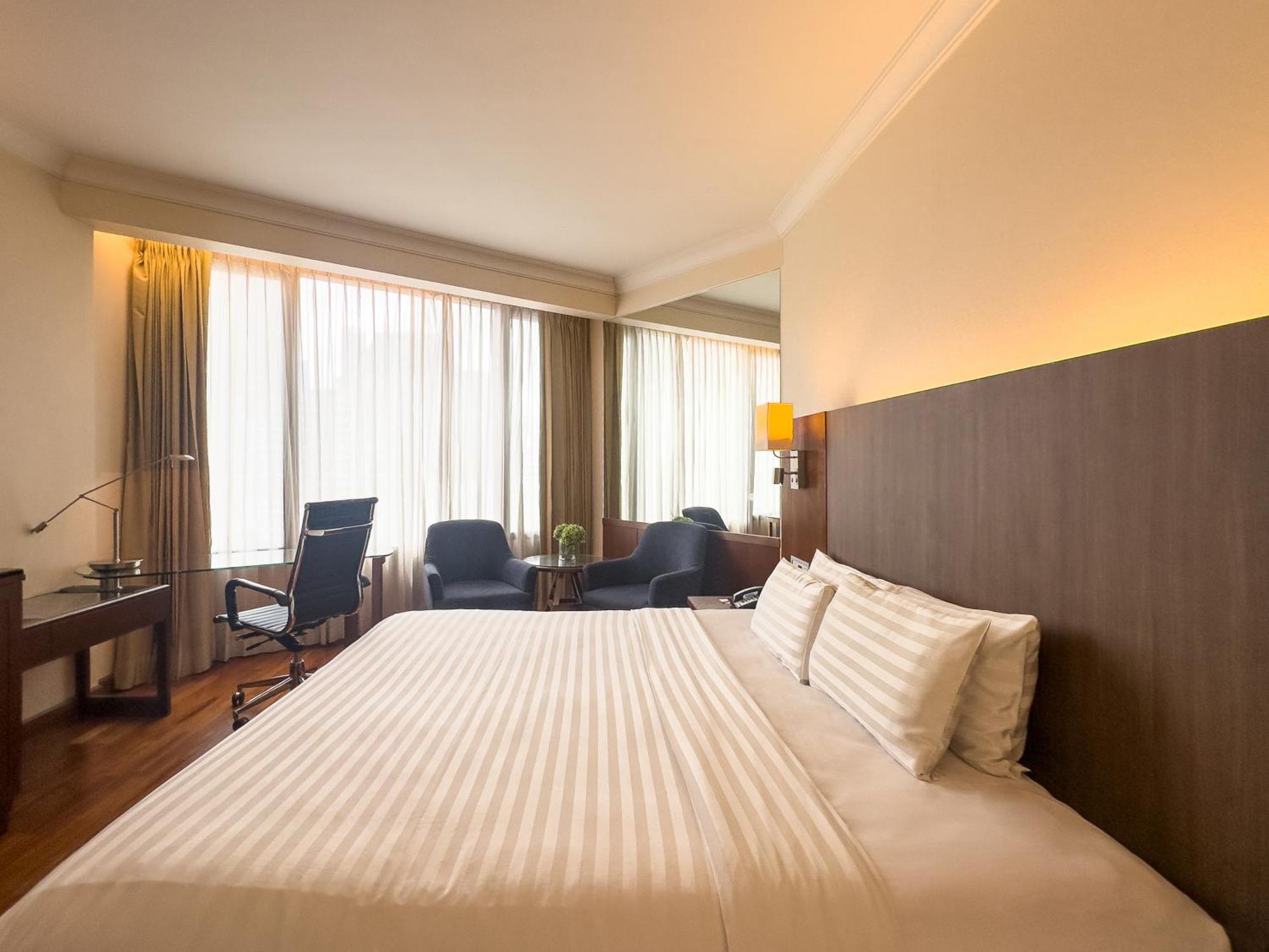 Deluxe King Room