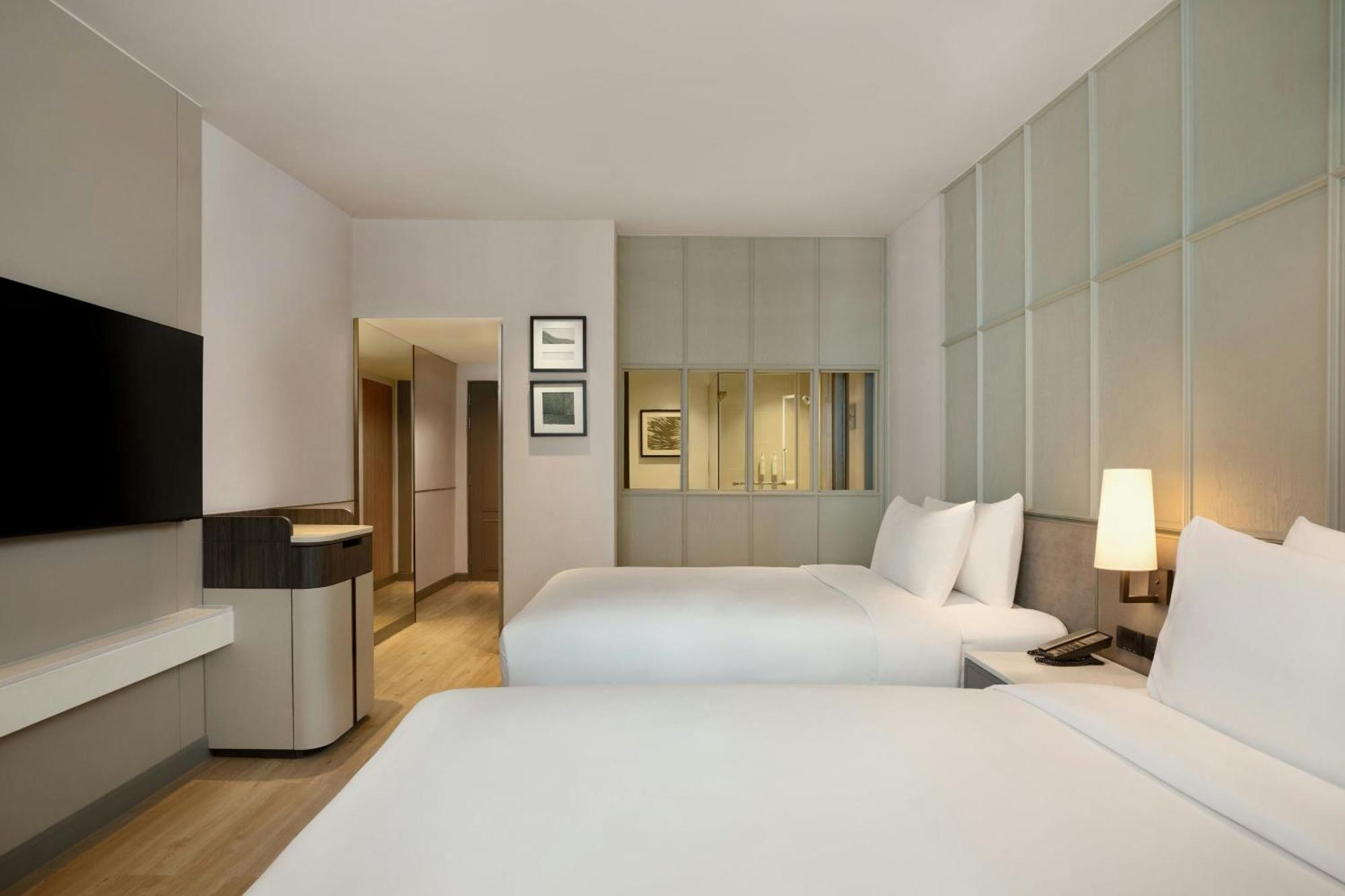 Deluxe Double Room City View