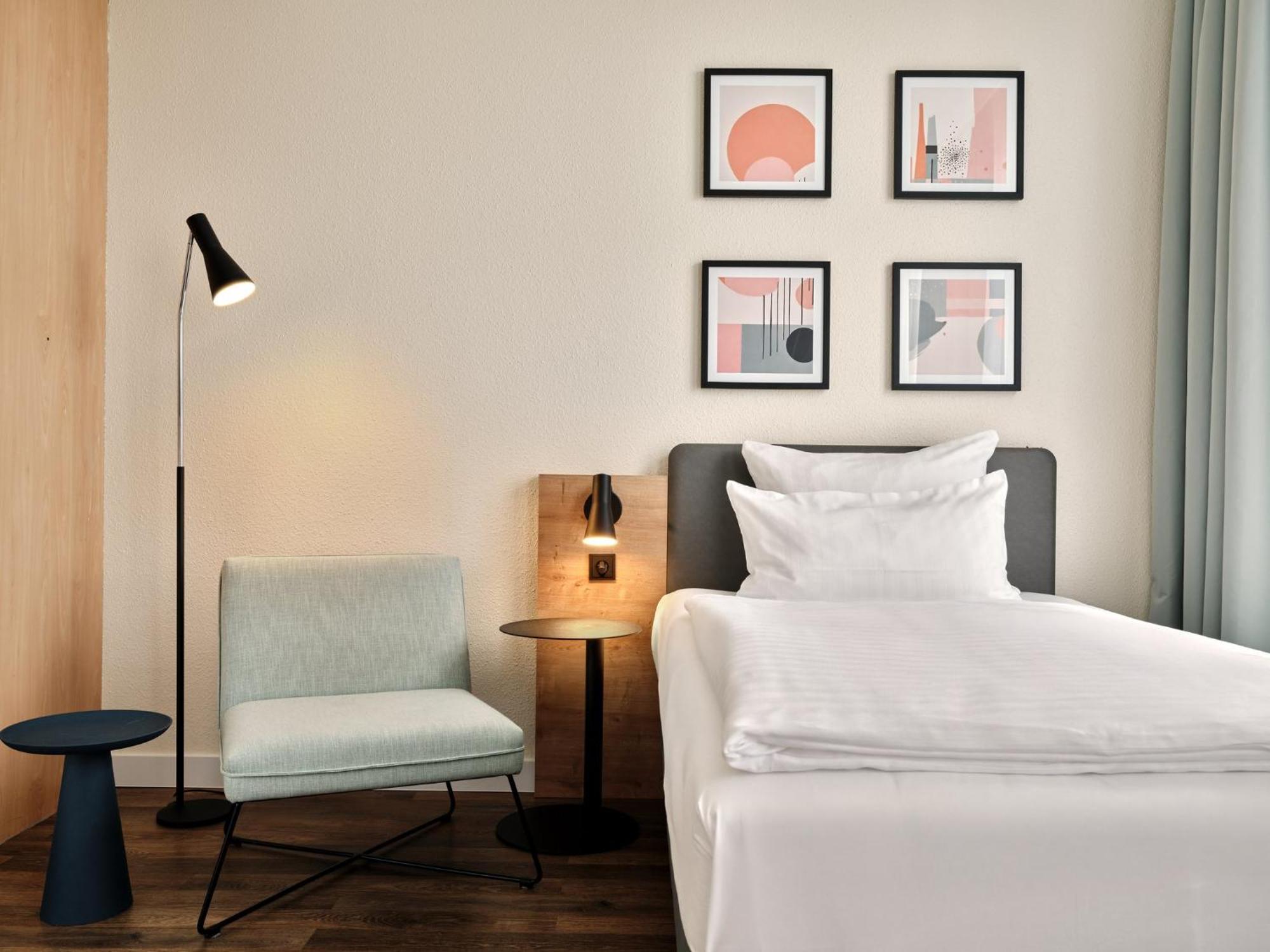 Standard Room with Two Single Beds,1681714304:JPEG