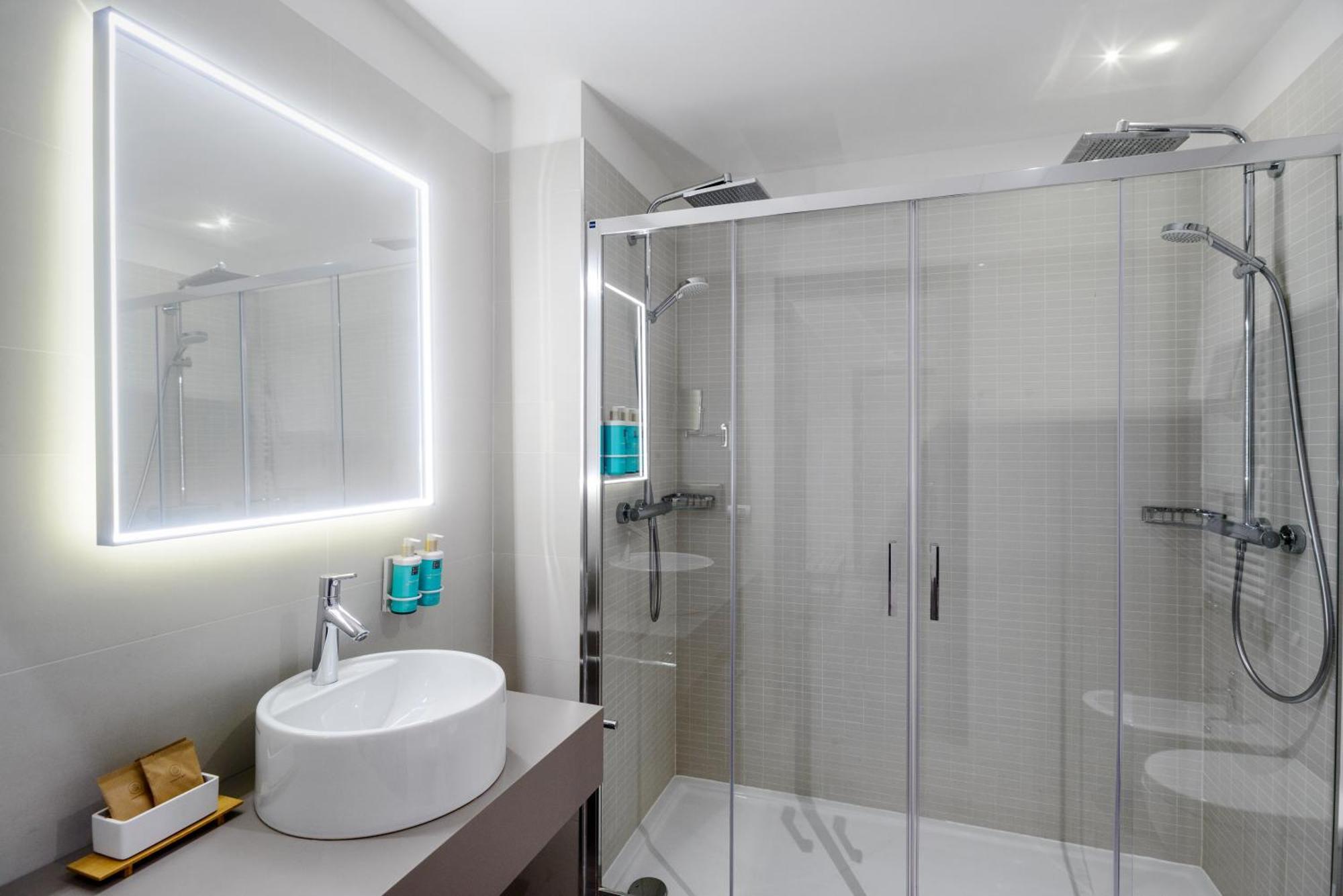 Executive Room,1706779833:JPEG