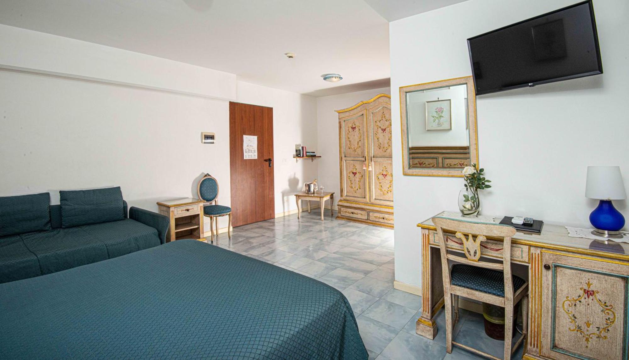 Quadruple Room Terrace