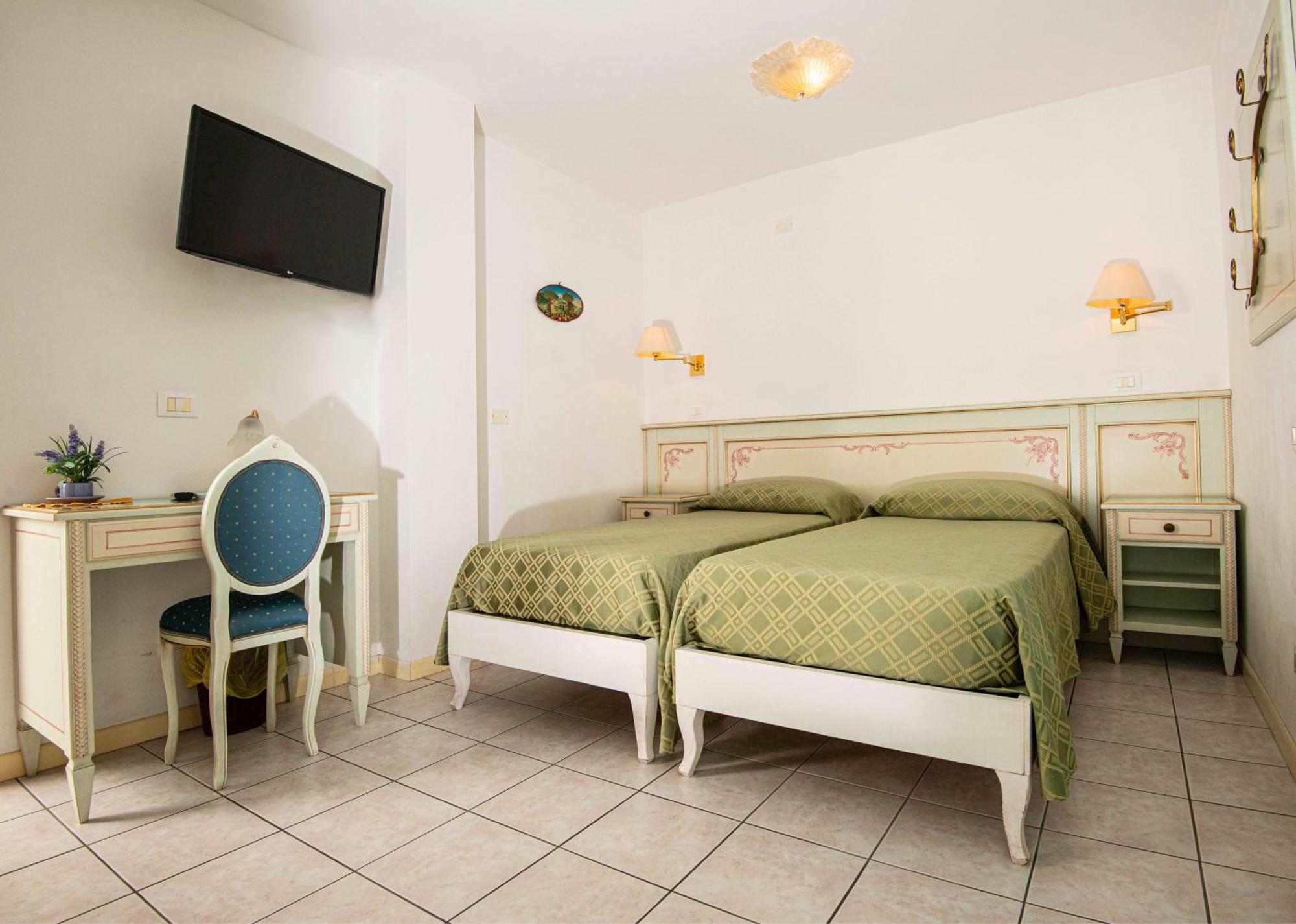 Quadruple Room Terrace