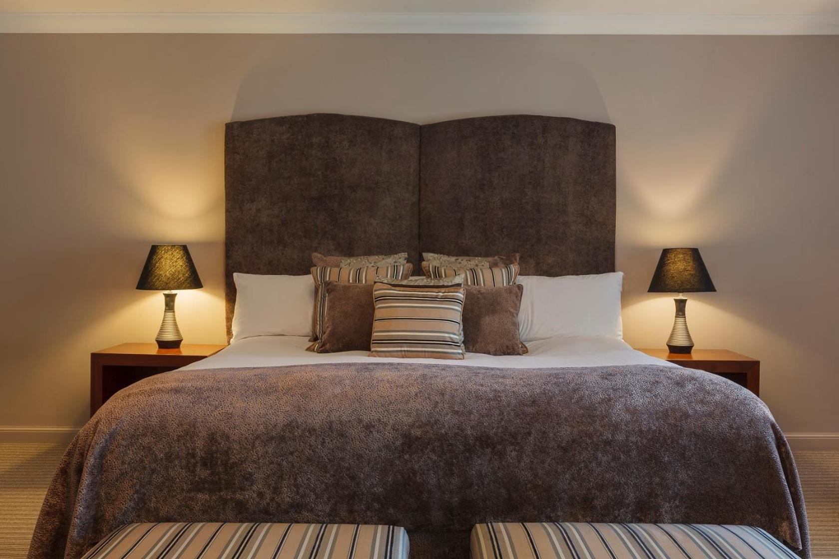 Executive Suite,1686421240:JPEG