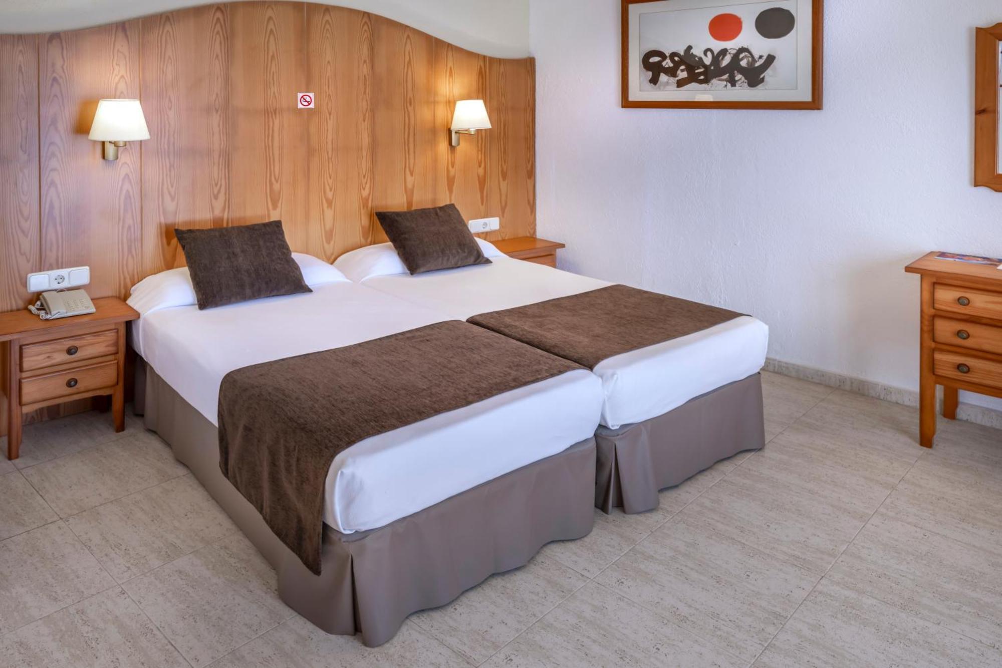 Double or Twin Room Balcony