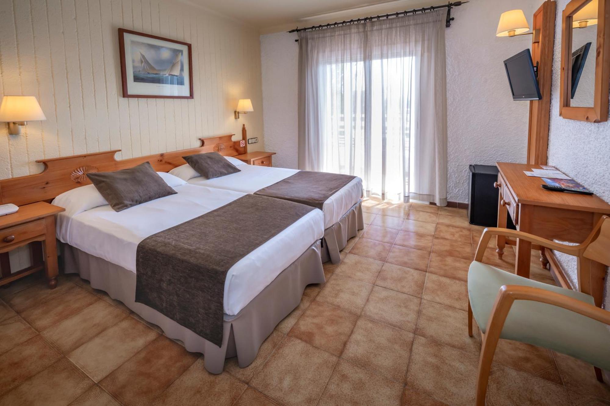 Double or Twin Room Balcony