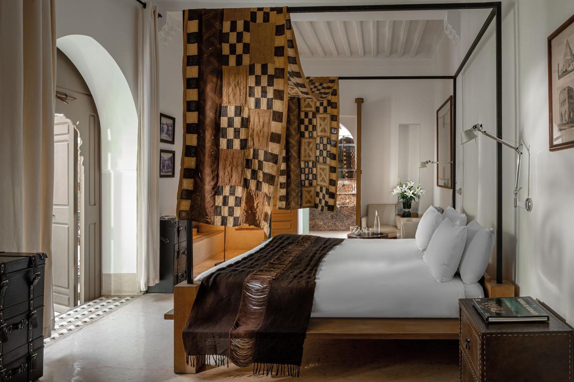Nefelibata Junior Suite