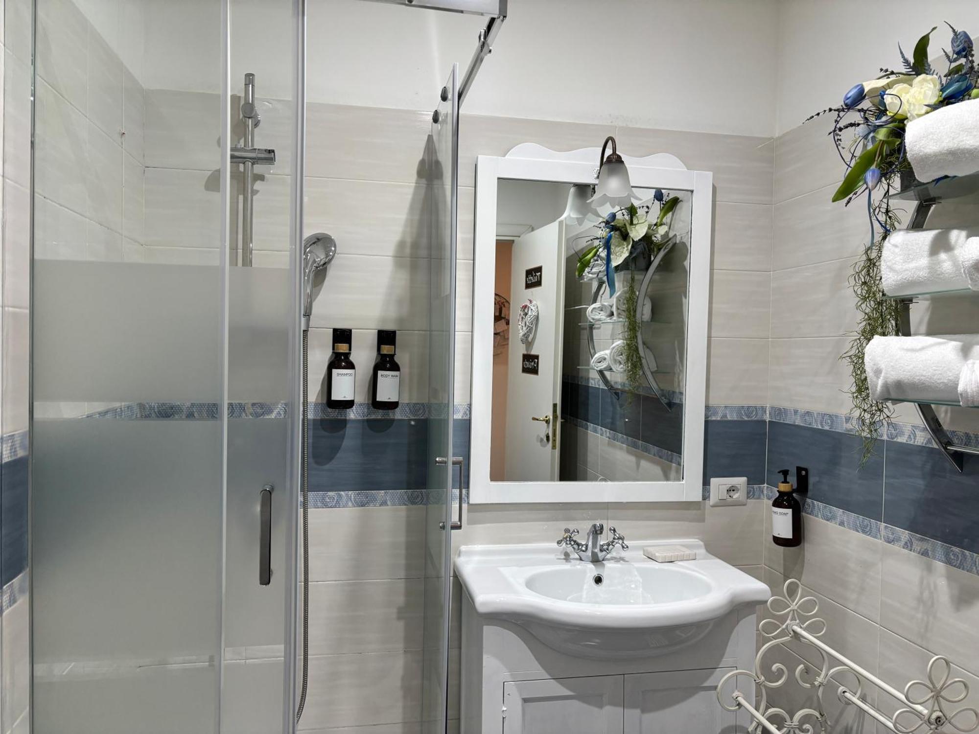 Double Room Private External Bathroom