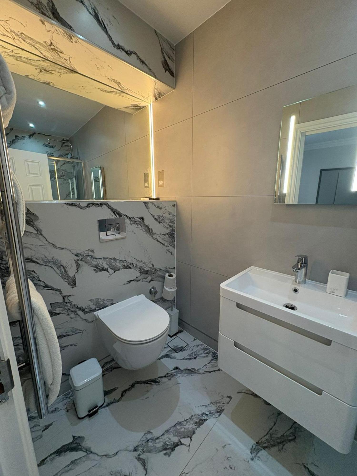 One-Bedroom Apartment Annex