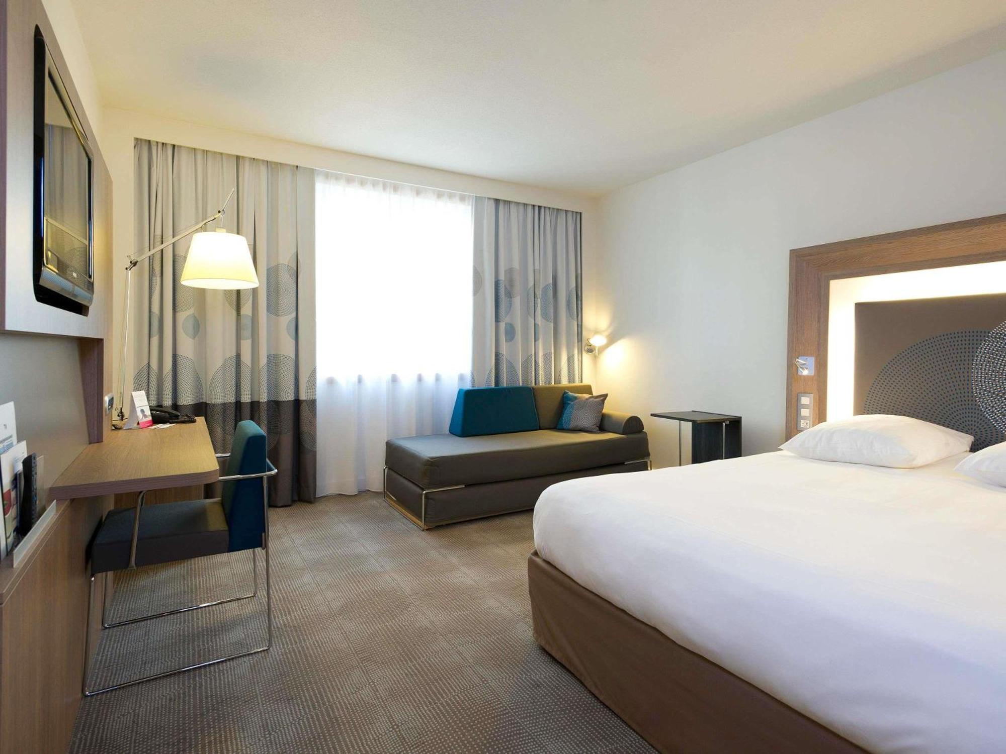 Standard Room One Double Bed Two Single Beds,1704836979:JPEG