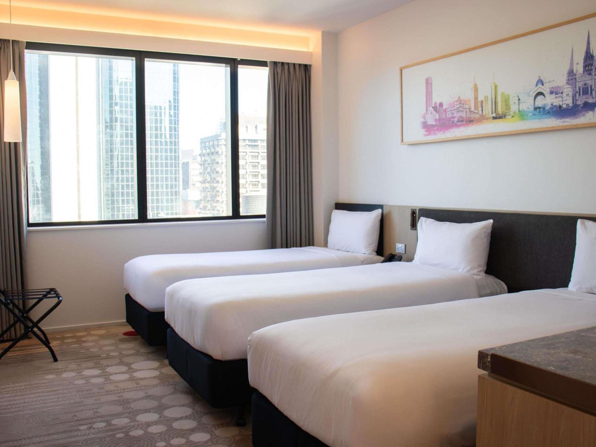 Superior King Zip Room with Single Bed