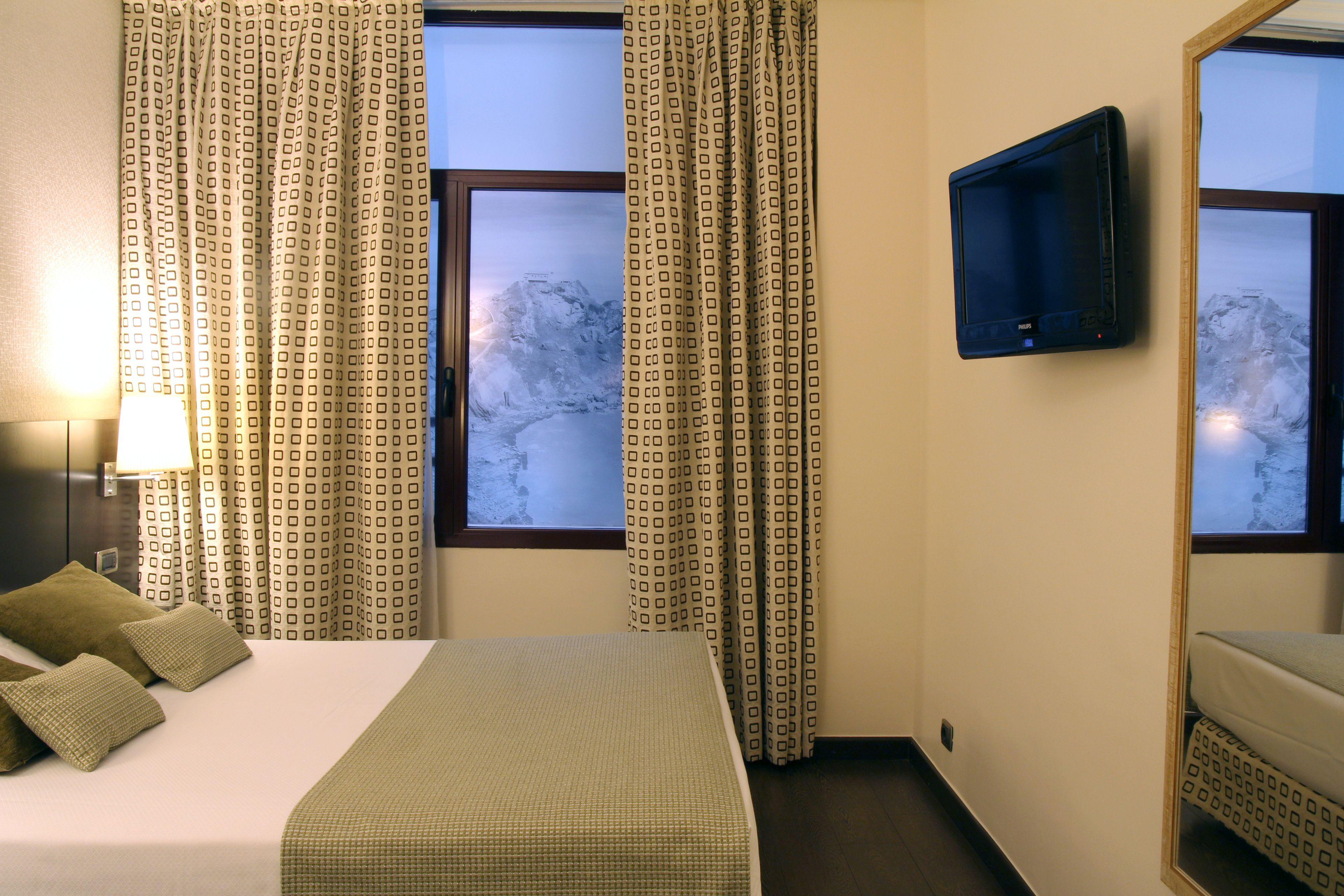 Small Interior Double Room