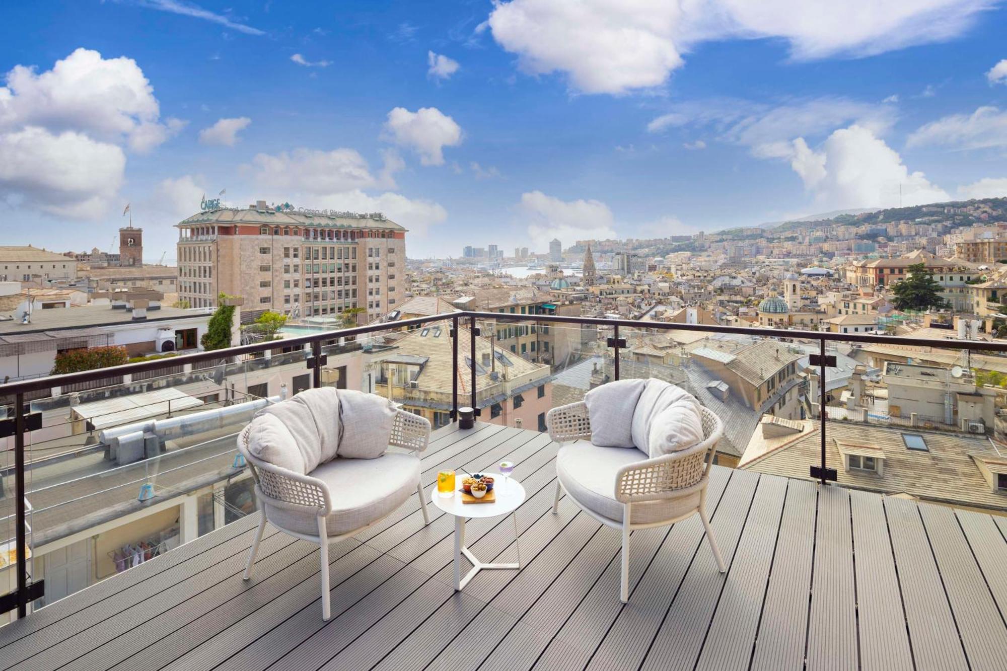 King Junior Suite City View