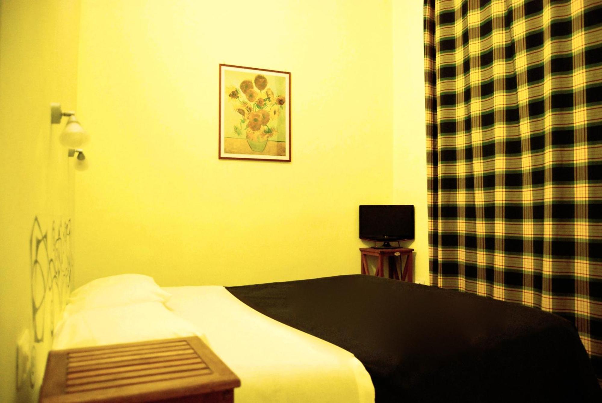 Double Room Private Bathroom