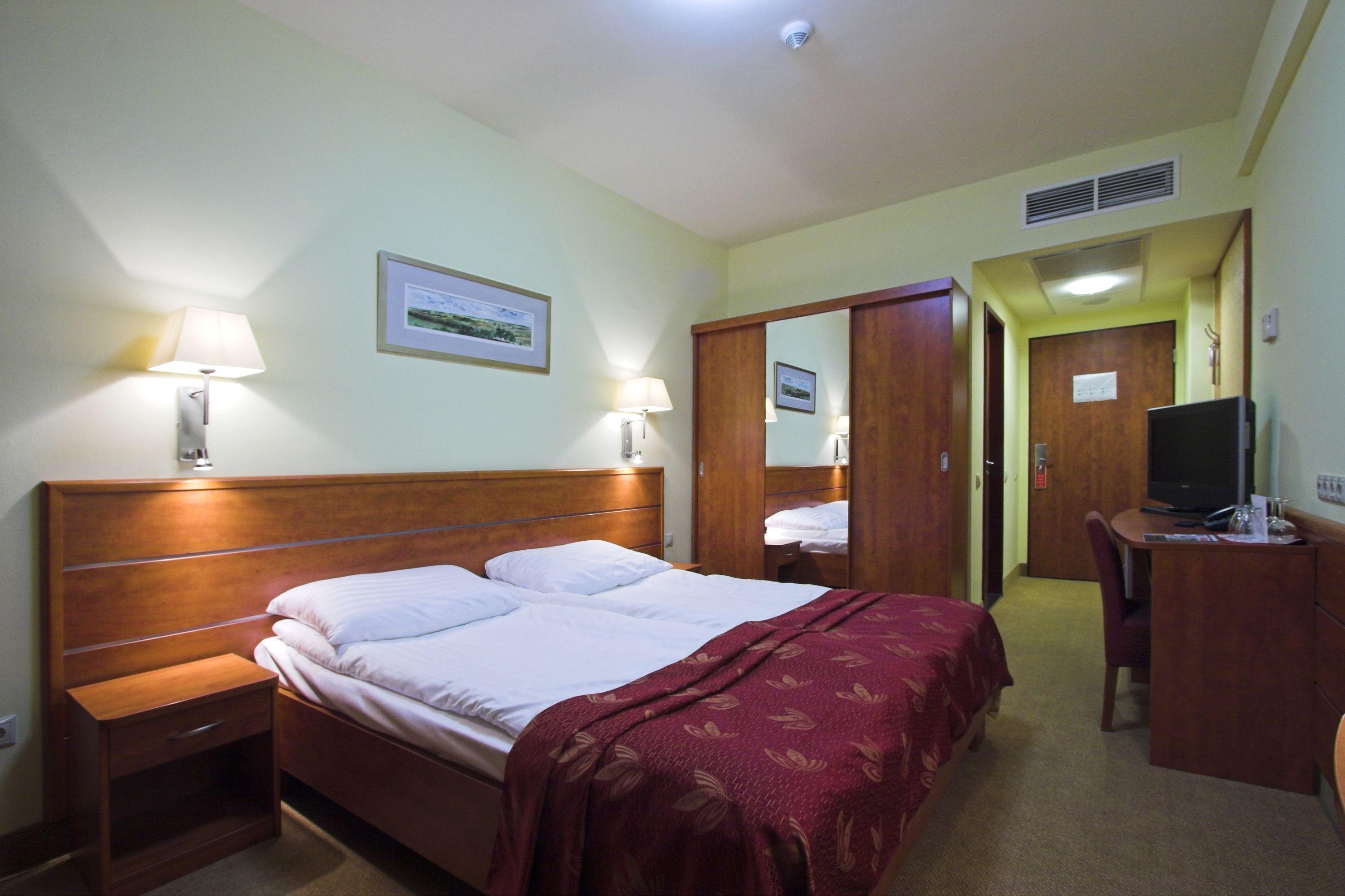 Superior Double or Twin Room with Balcony,1698847546:JPEG