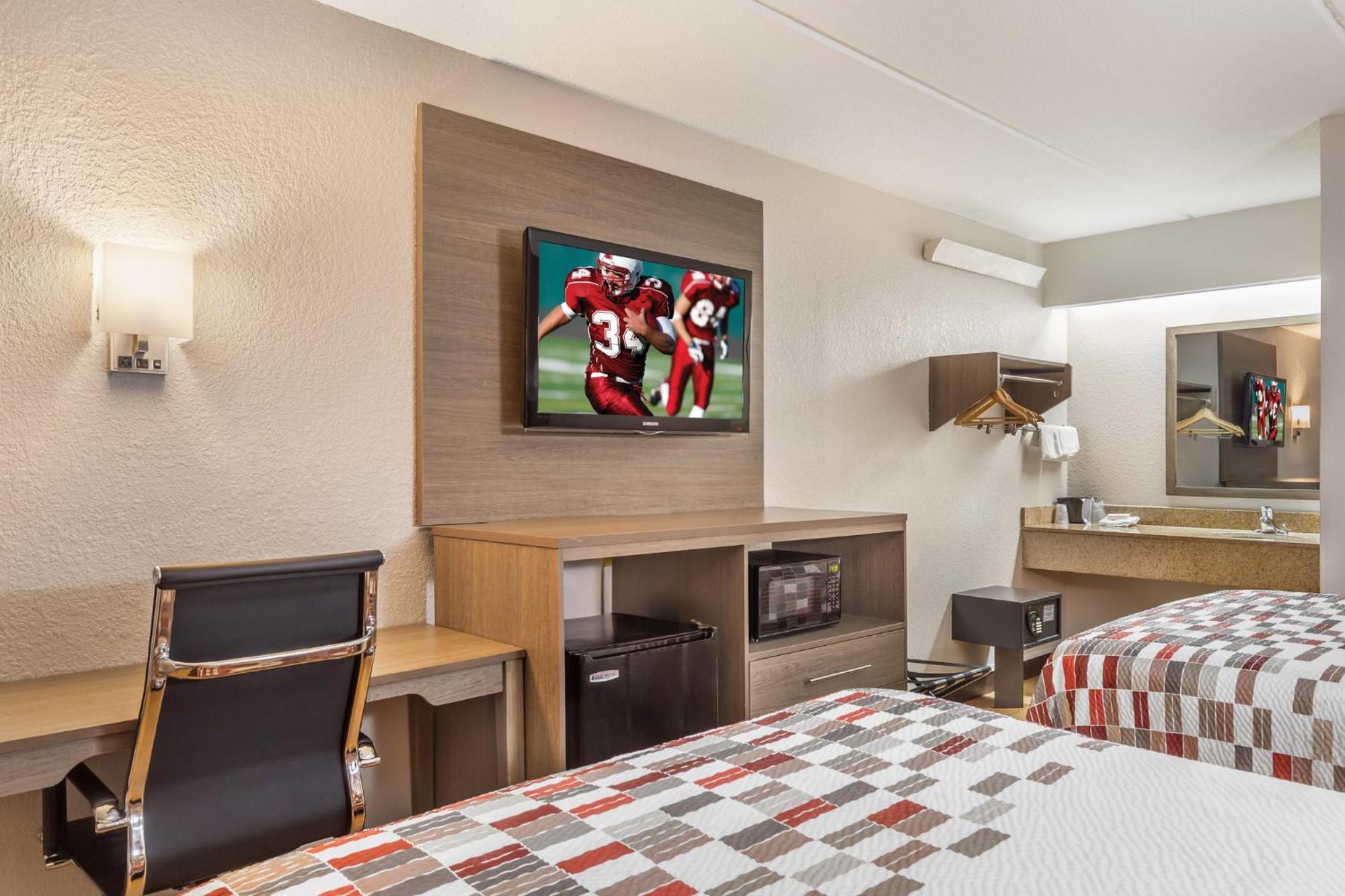 Deluxe Room with Two Double Beds Smoke Free,1717089618:JPEG