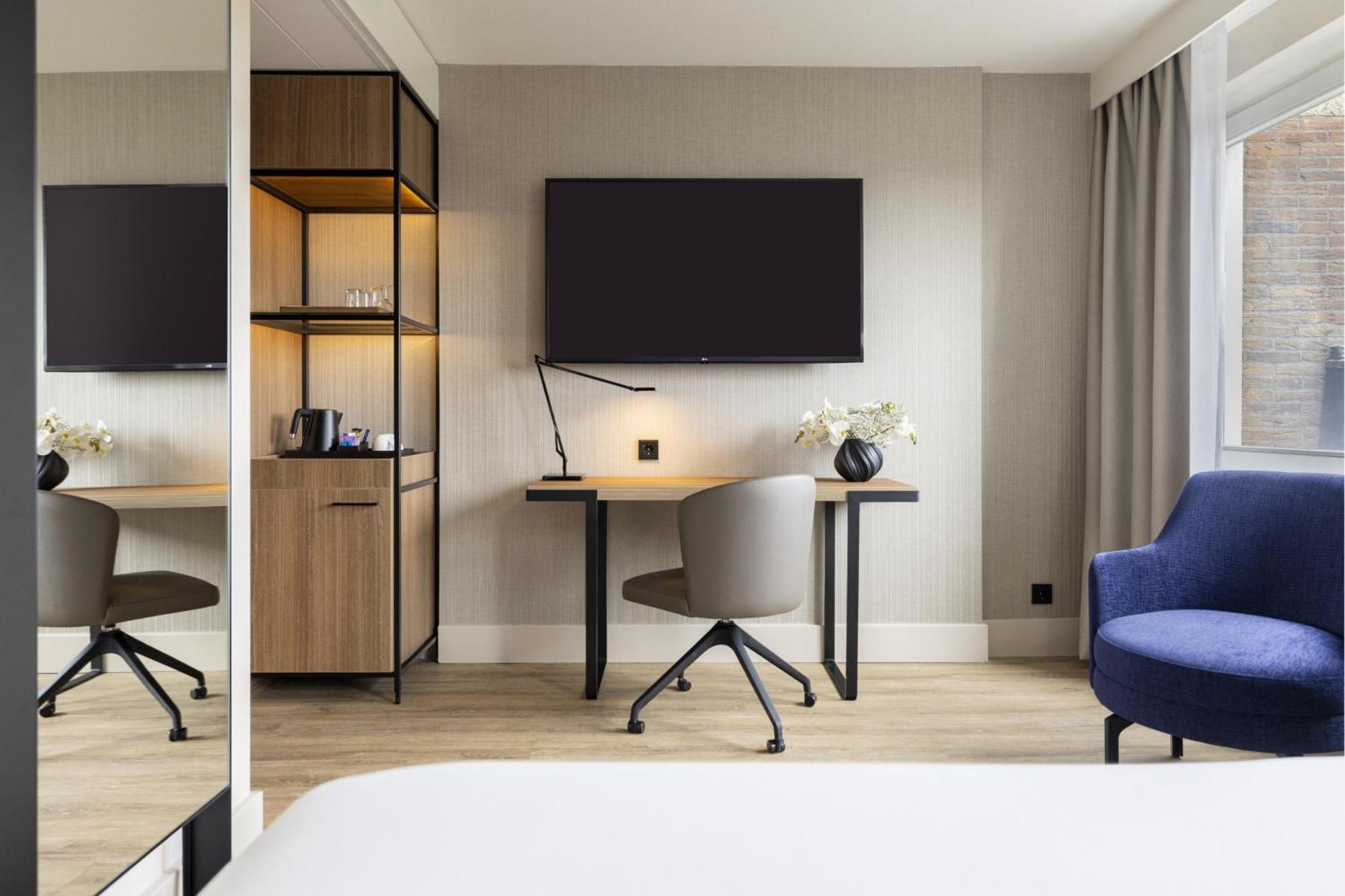 Standard Street View Room