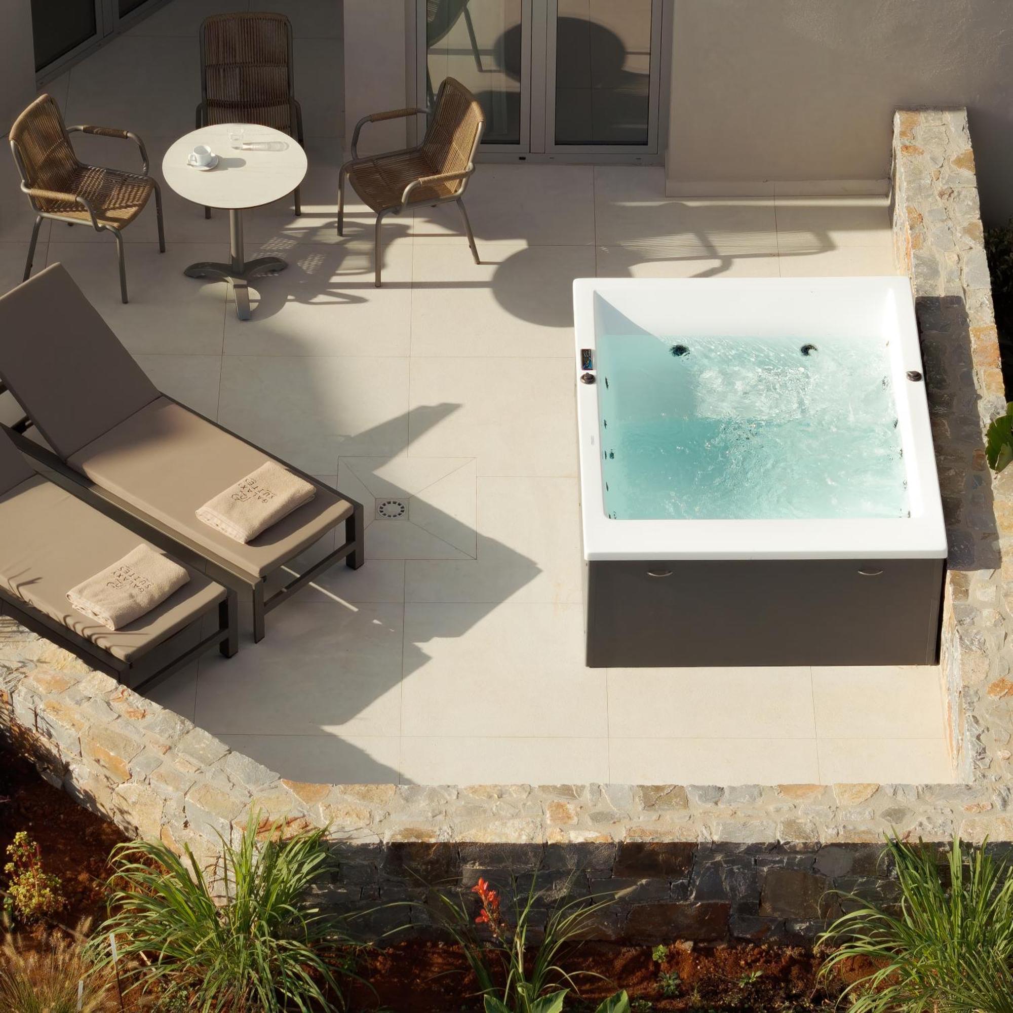 Suite Hot Tub