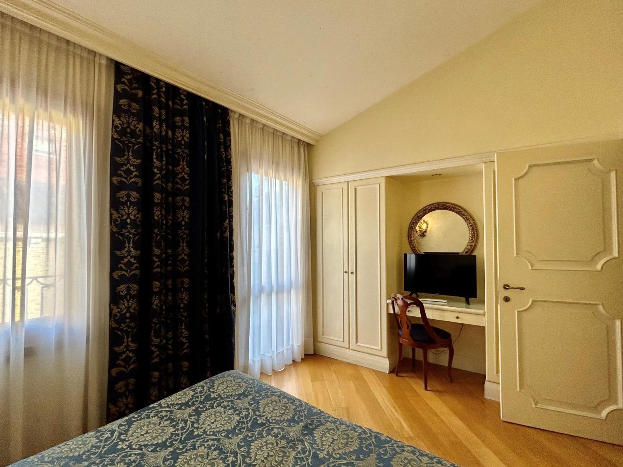 Classic One-Bedroom Apartment