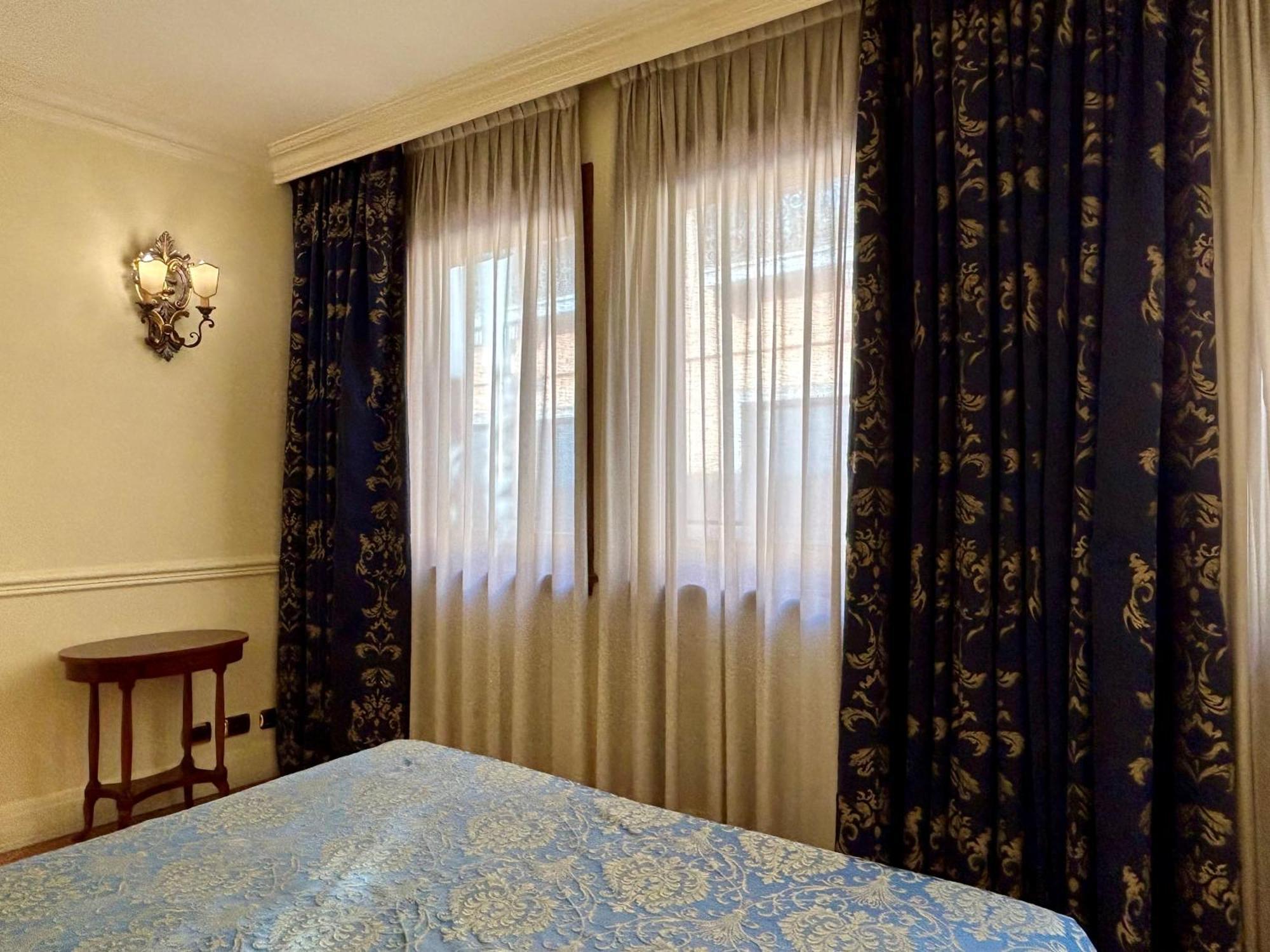Classic One-Bedroom Apartment